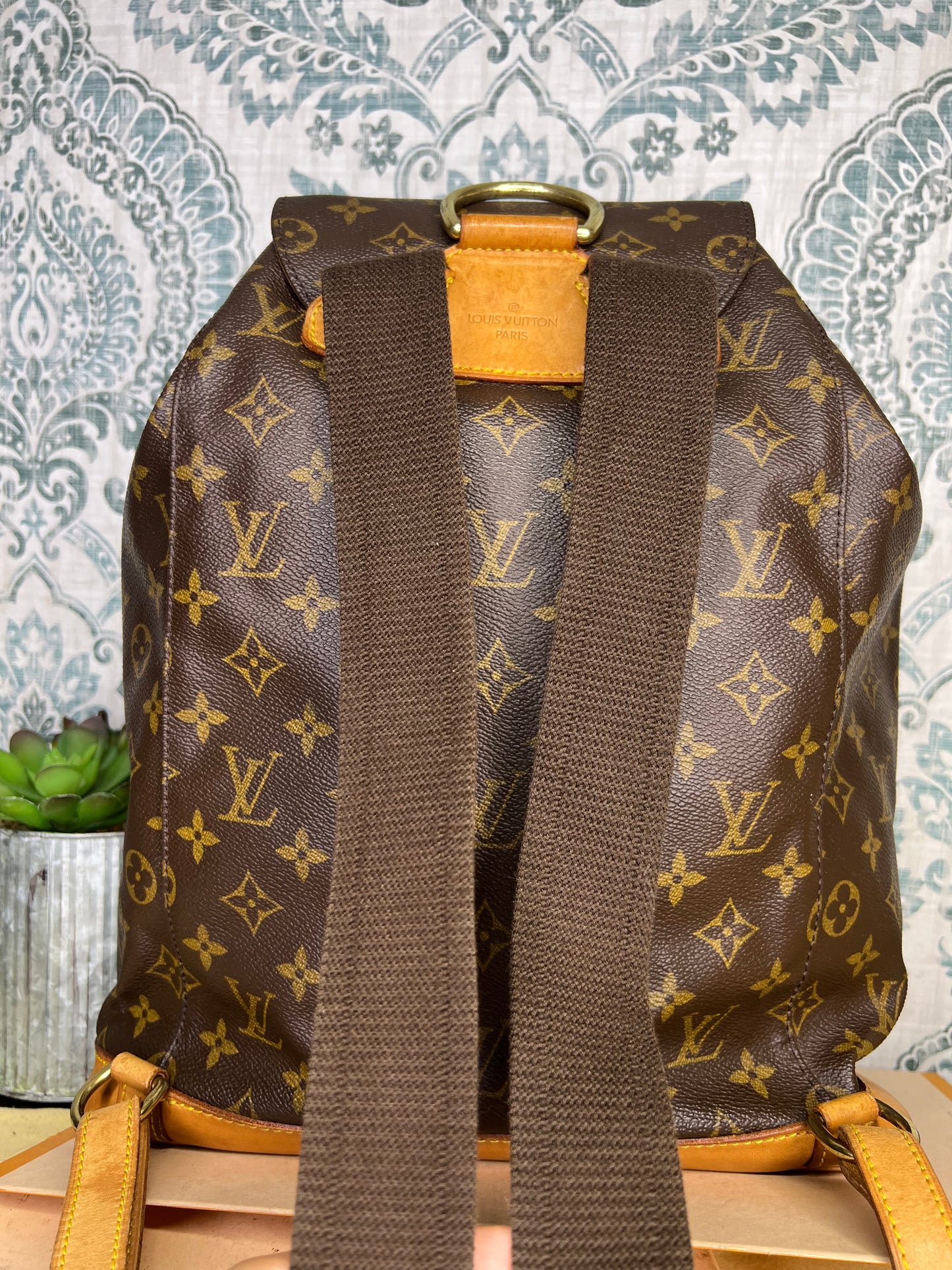 Louis Vuitton Montsouris GM