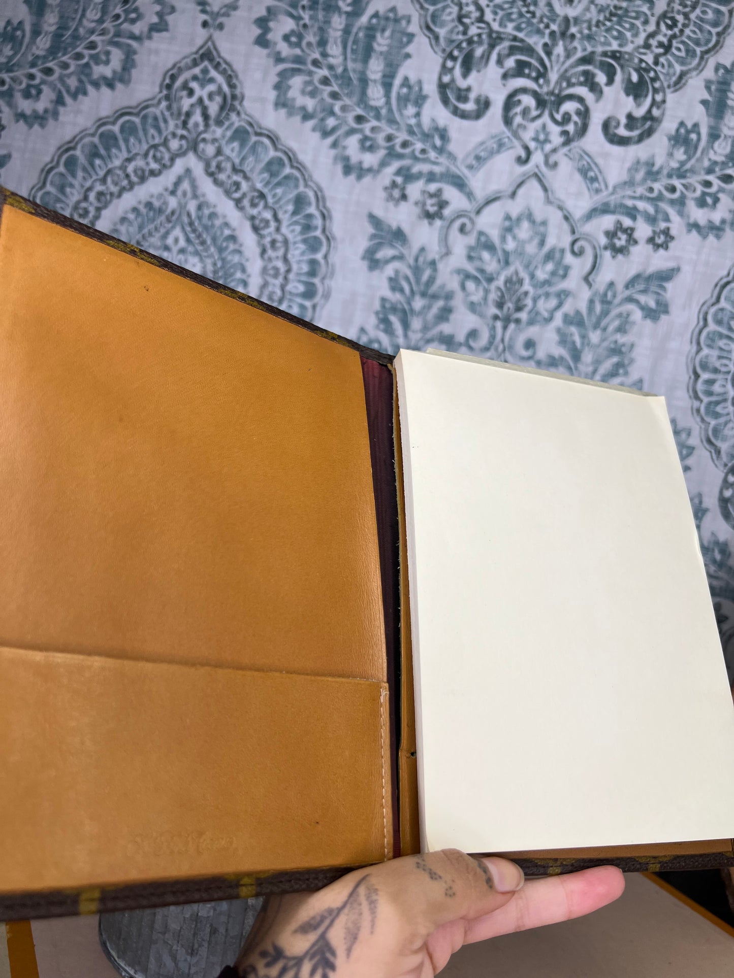 Louis Vuitton Saks Fifth Ave Agenda Cover