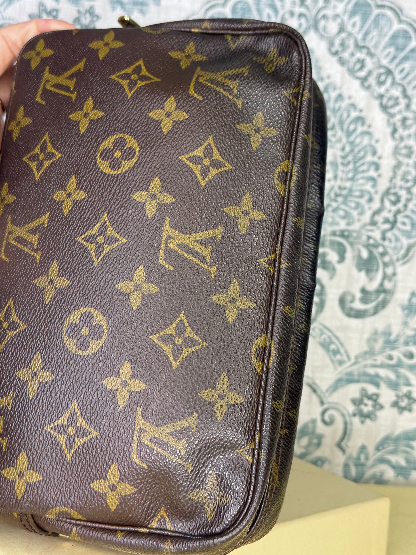 Louis Vuitton Trousse 23