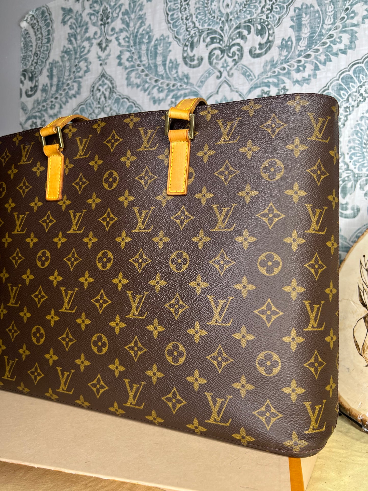 Louis Vuitton Luco Tote