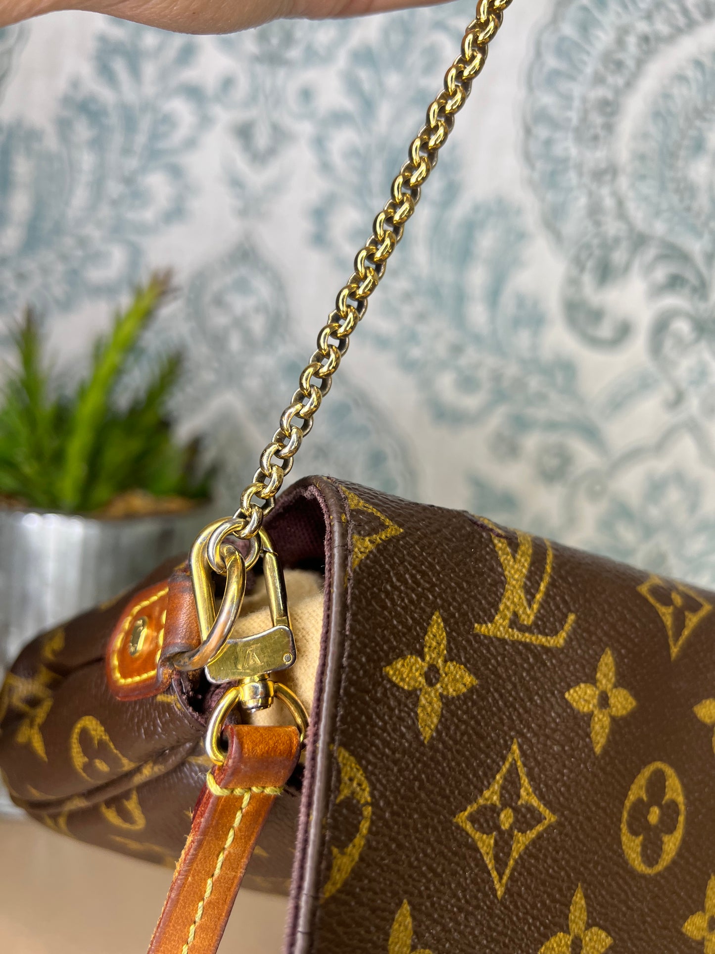 Louis Vuitton Favorite MM