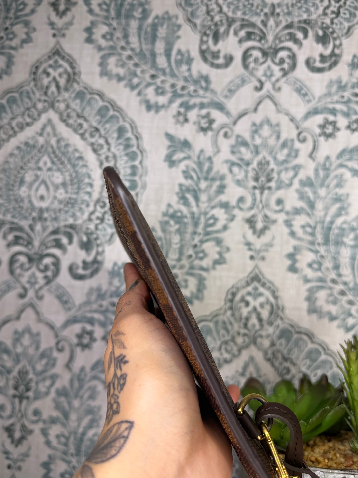 Louis Vuitton Neverfull Pouch Damier Ebene