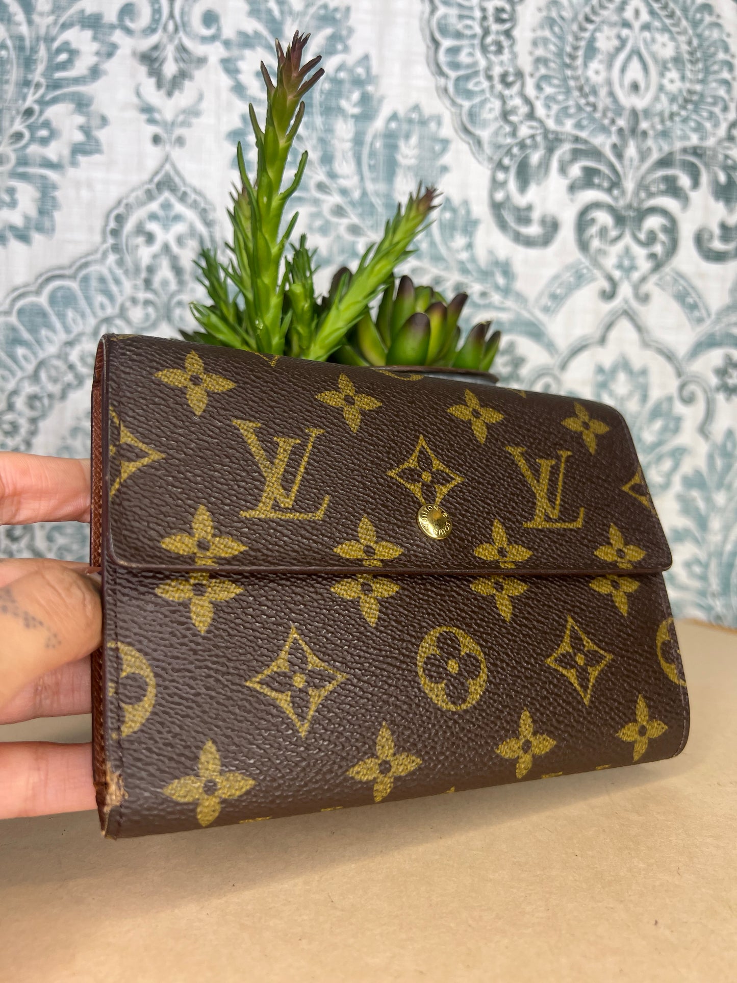 Louis Vuitton Monogram Passport Trifold Wallet #4