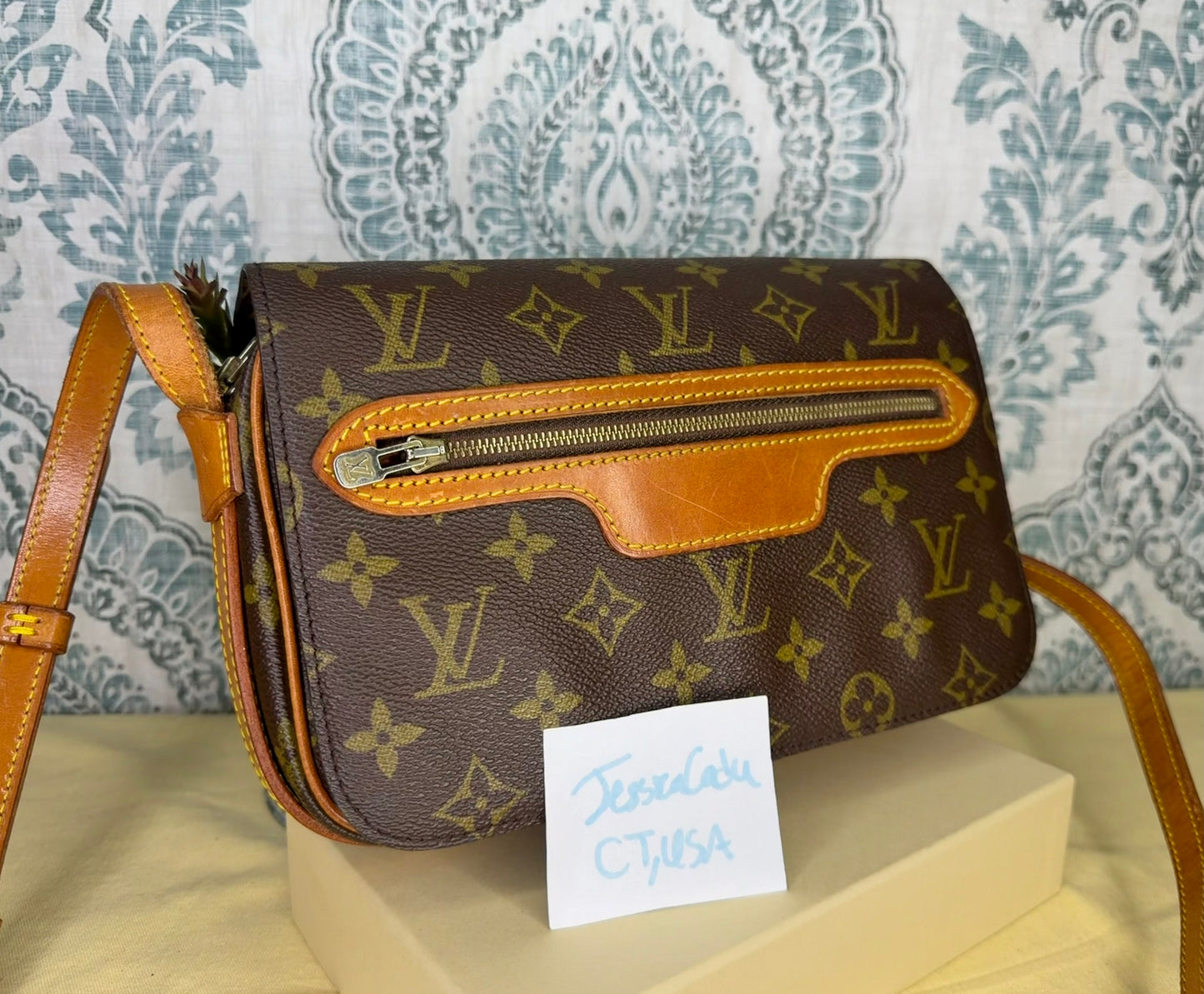 Louis Vuitton Saint Germain 24