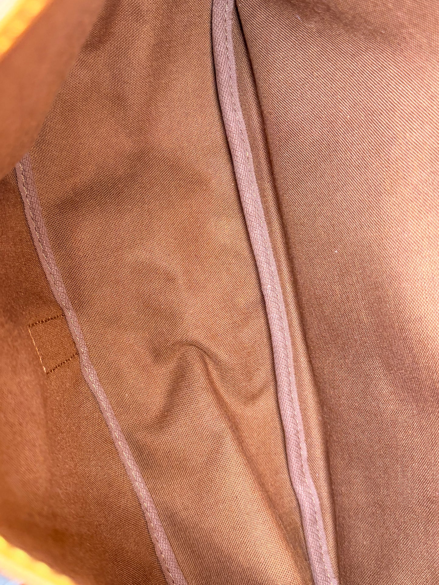 Louis Vuitton Saumur 35