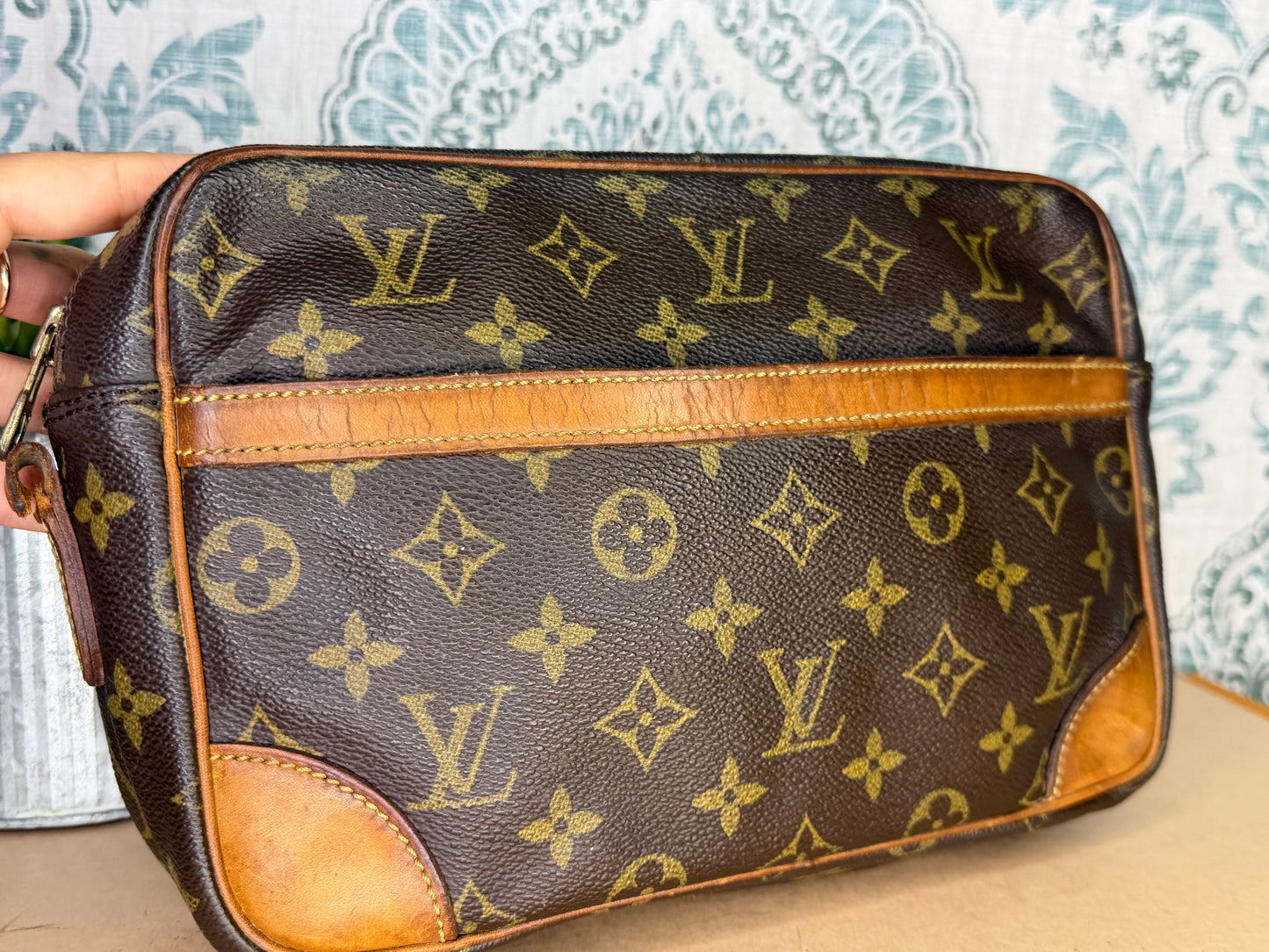 Louis Vuitton Trocadero 27 (damaged)