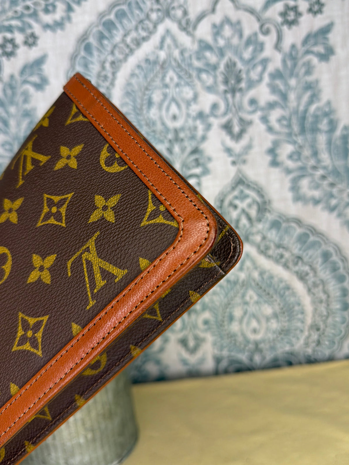 Louis Vuitton Pochette Dame PM Clutch