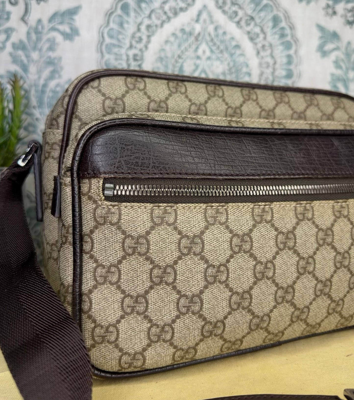 Gucci Supreme Messenger Bag