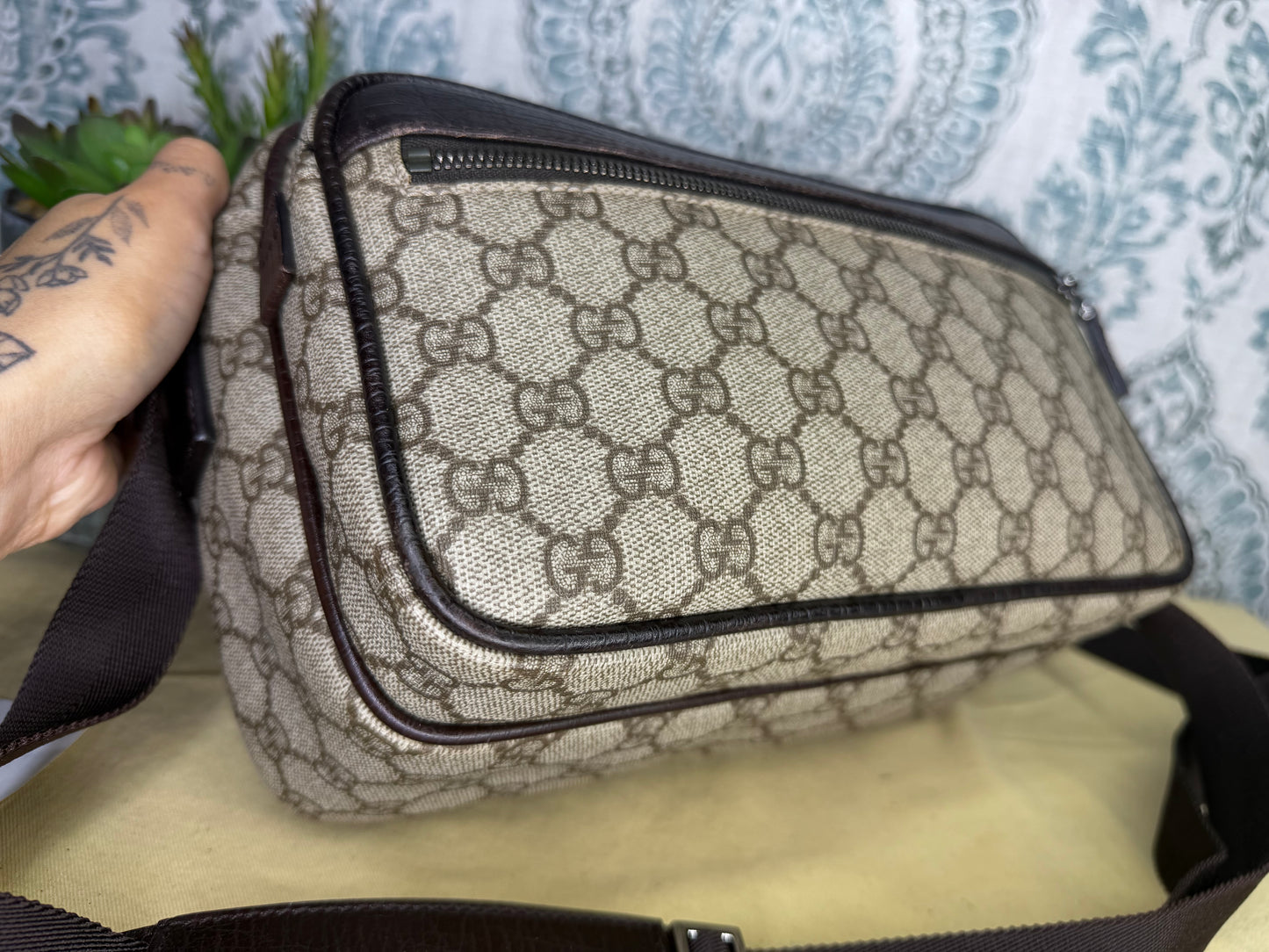 Gucci Supreme Messenger Bag
