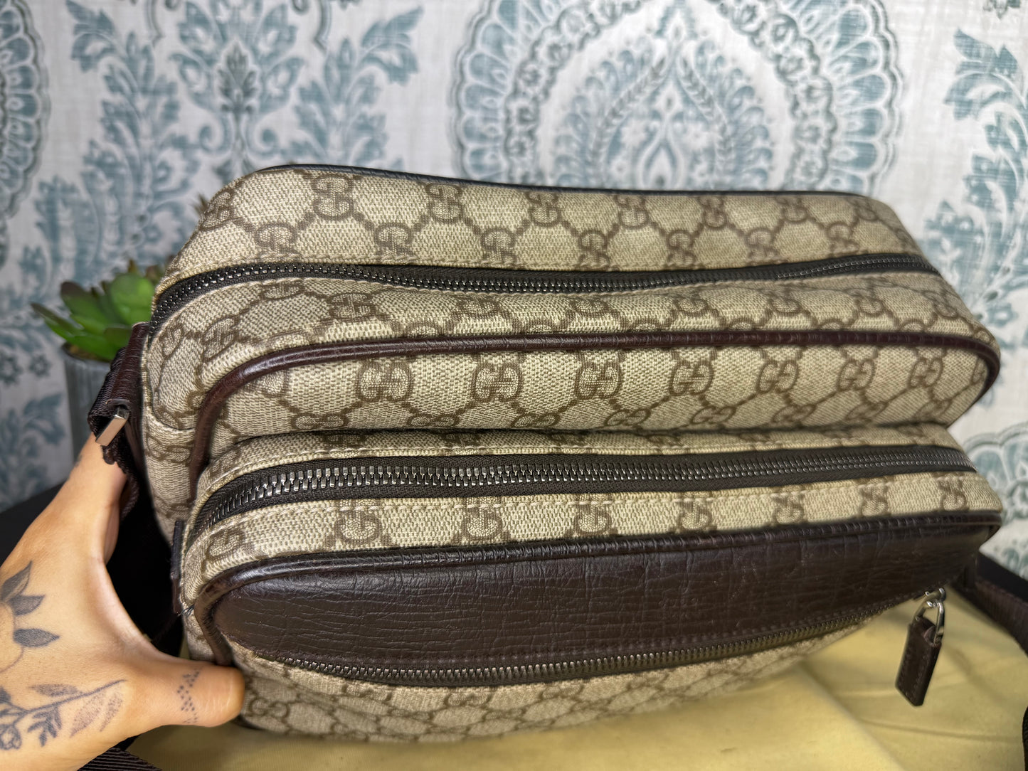 Gucci Supreme Messenger Bag