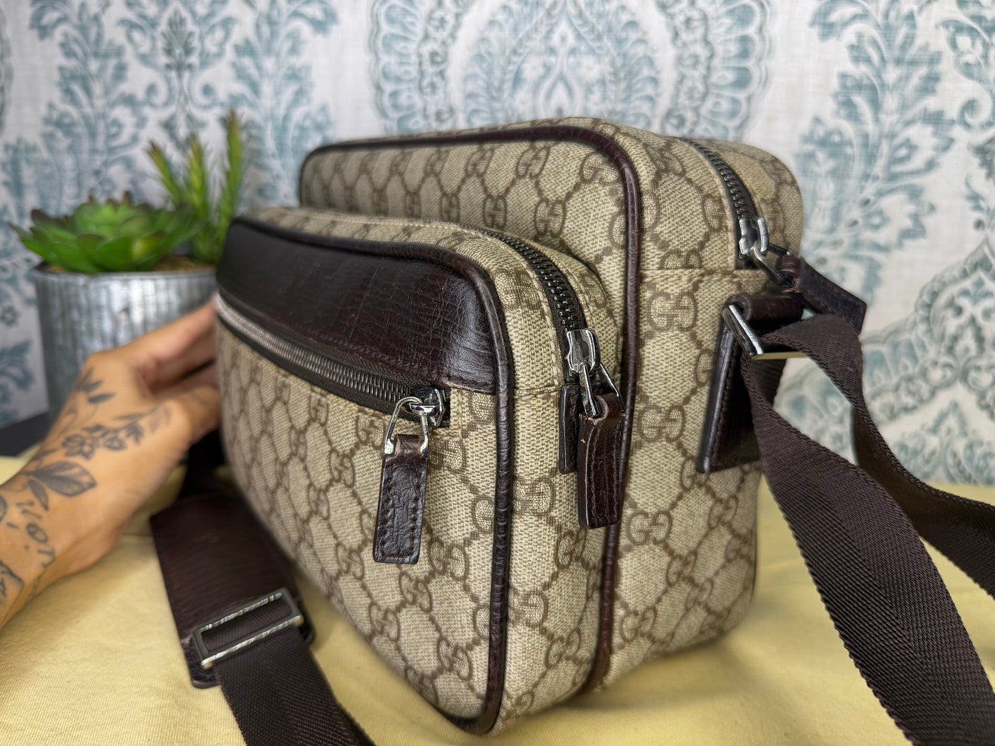 Gucci Supreme Messenger Bag
