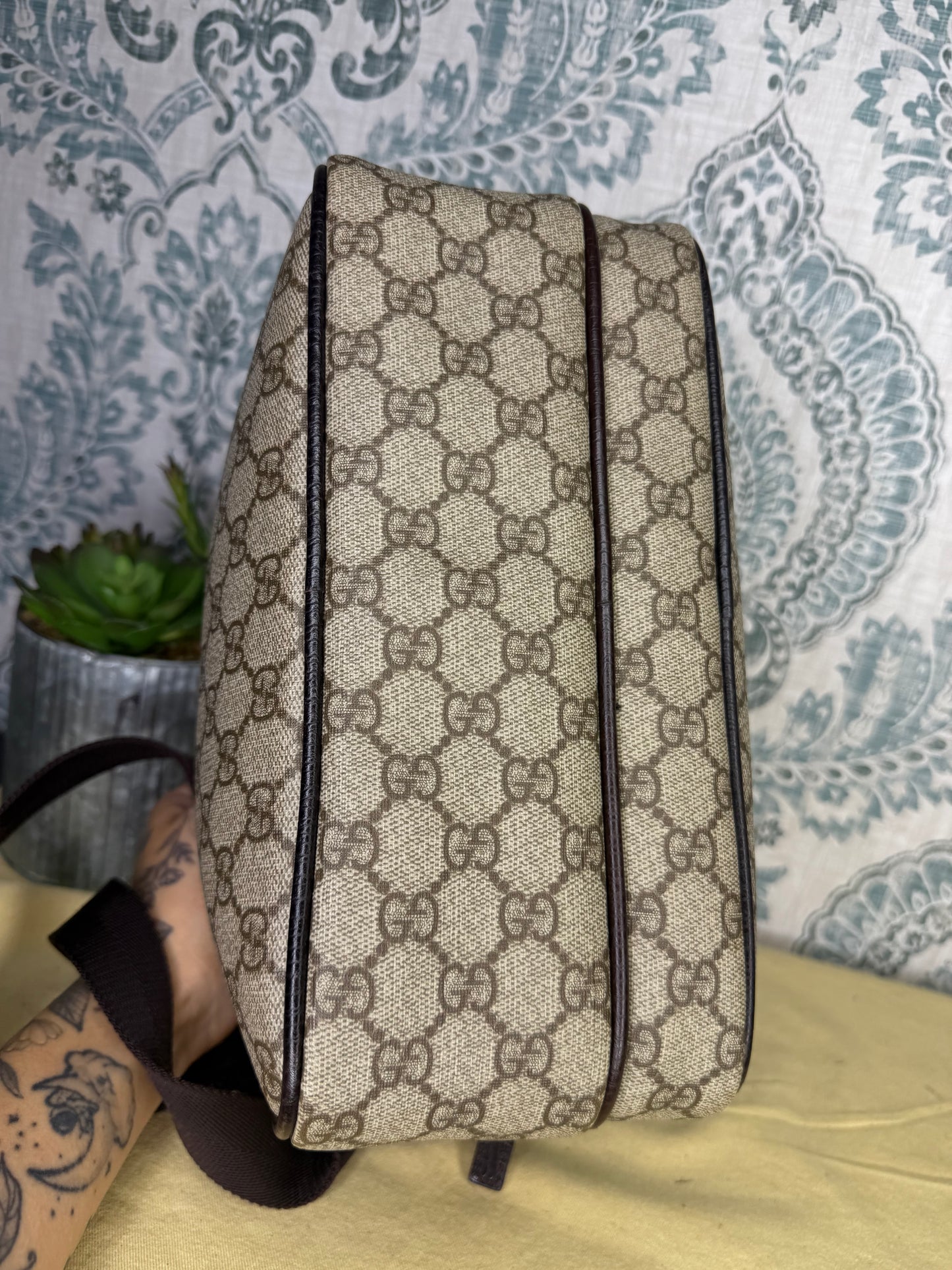 Gucci Supreme Messenger Bag