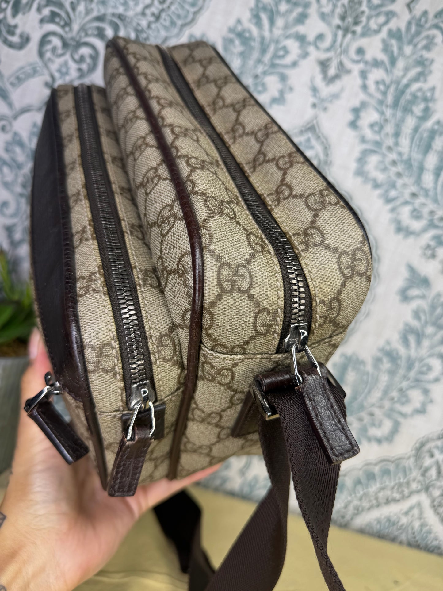 Gucci Supreme Messenger Bag