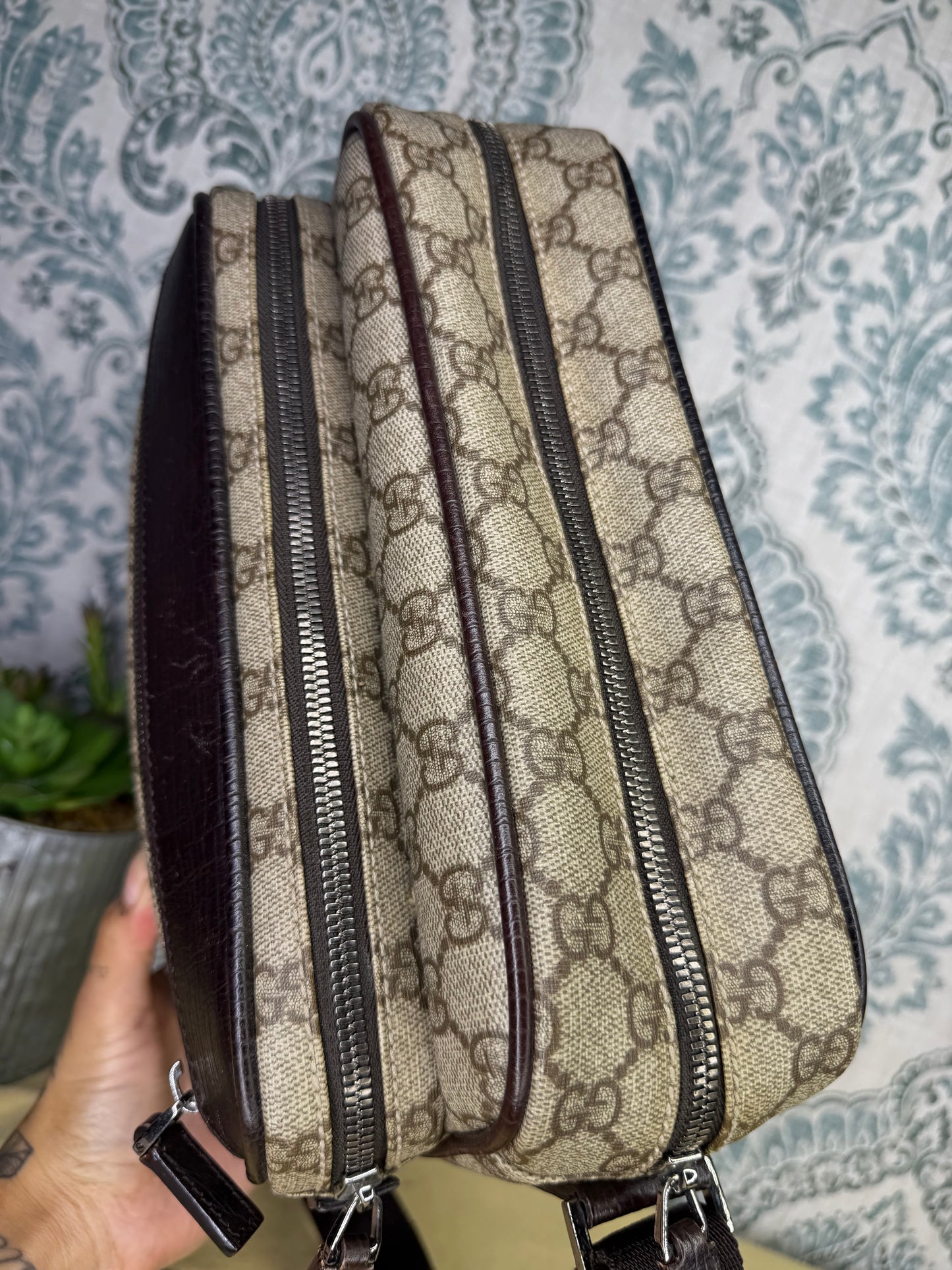 Gucci Supreme Messenger Bag