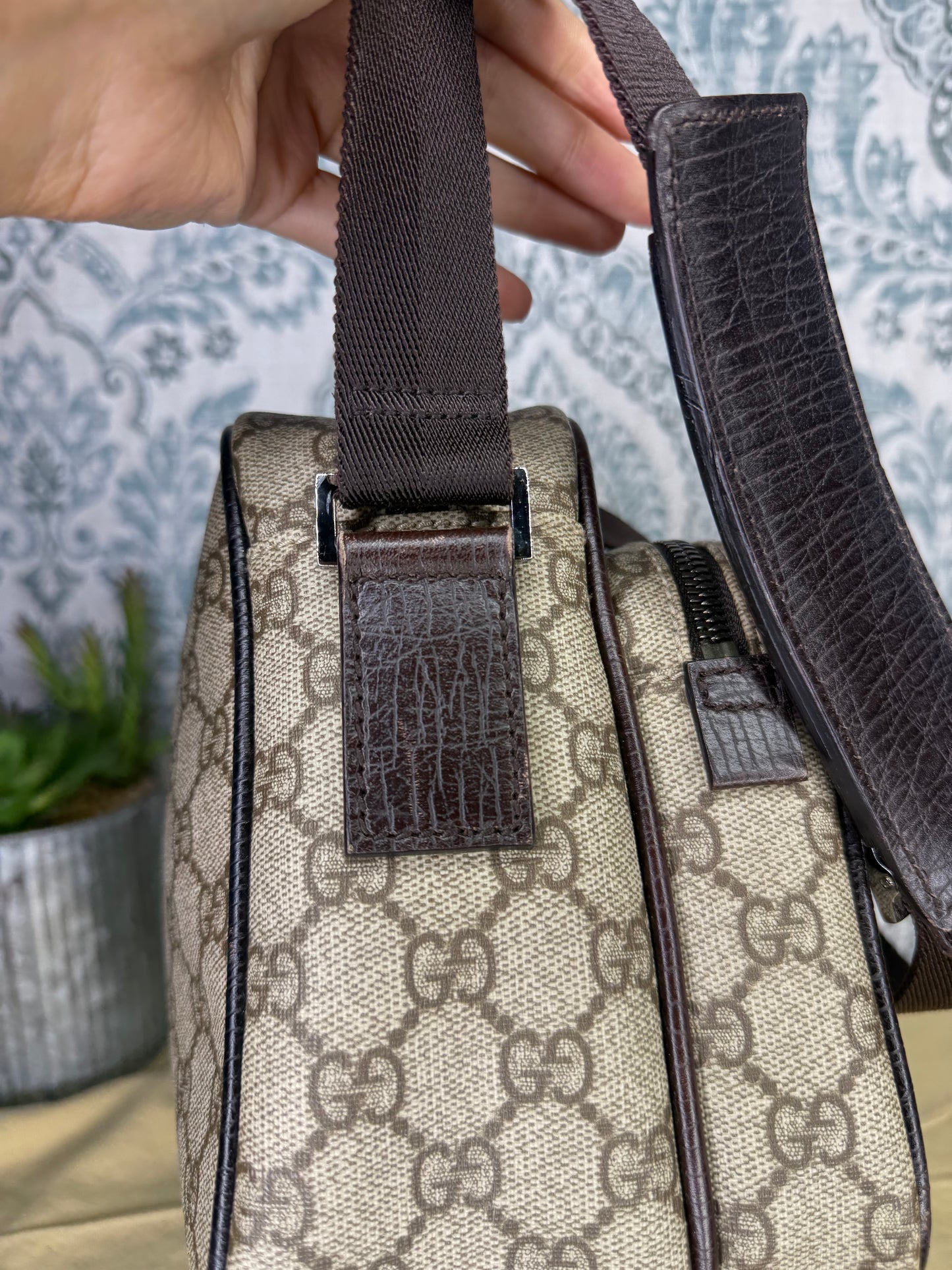 Gucci Supreme Messenger Bag