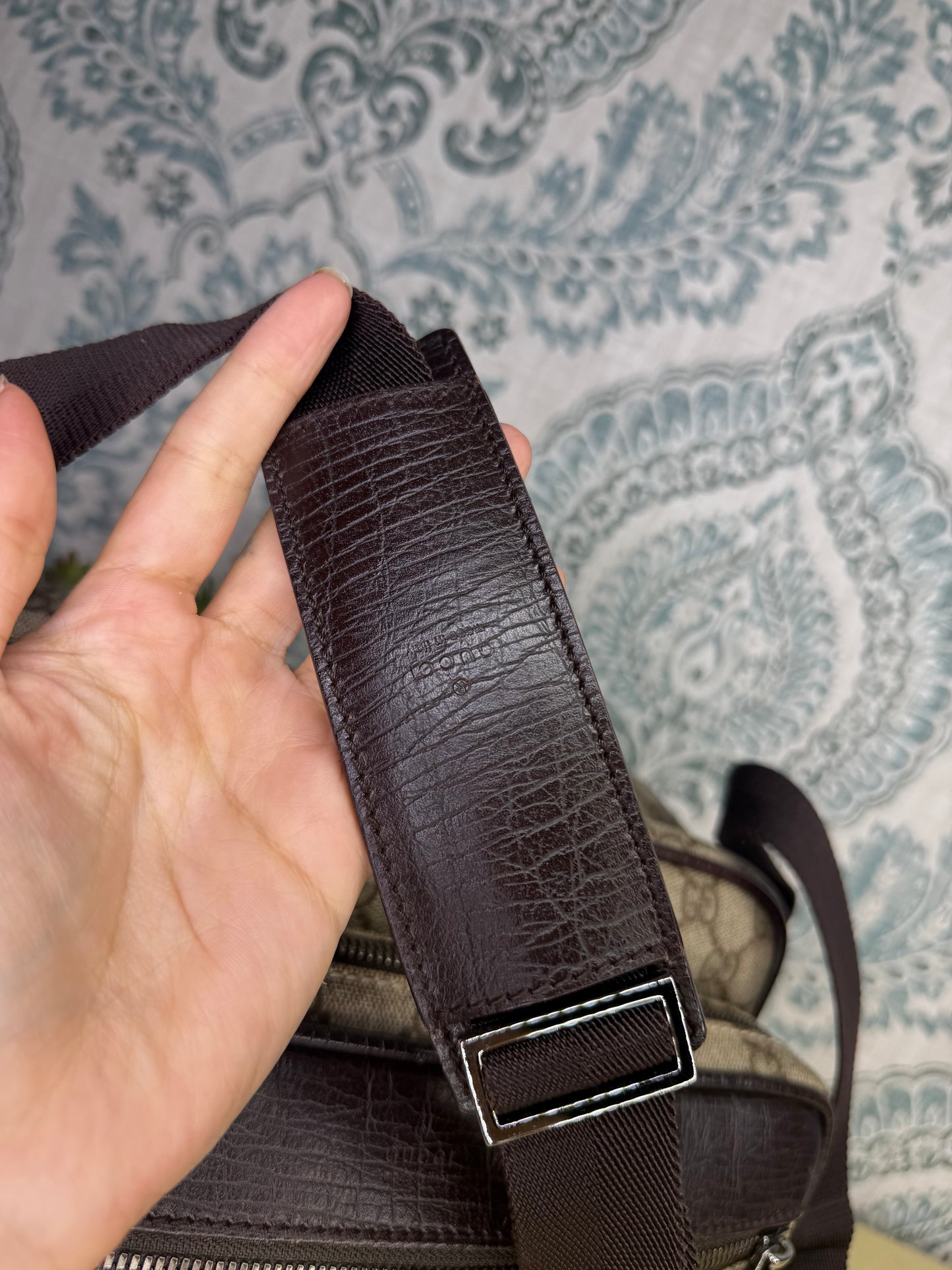 Gucci Supreme Messenger Bag