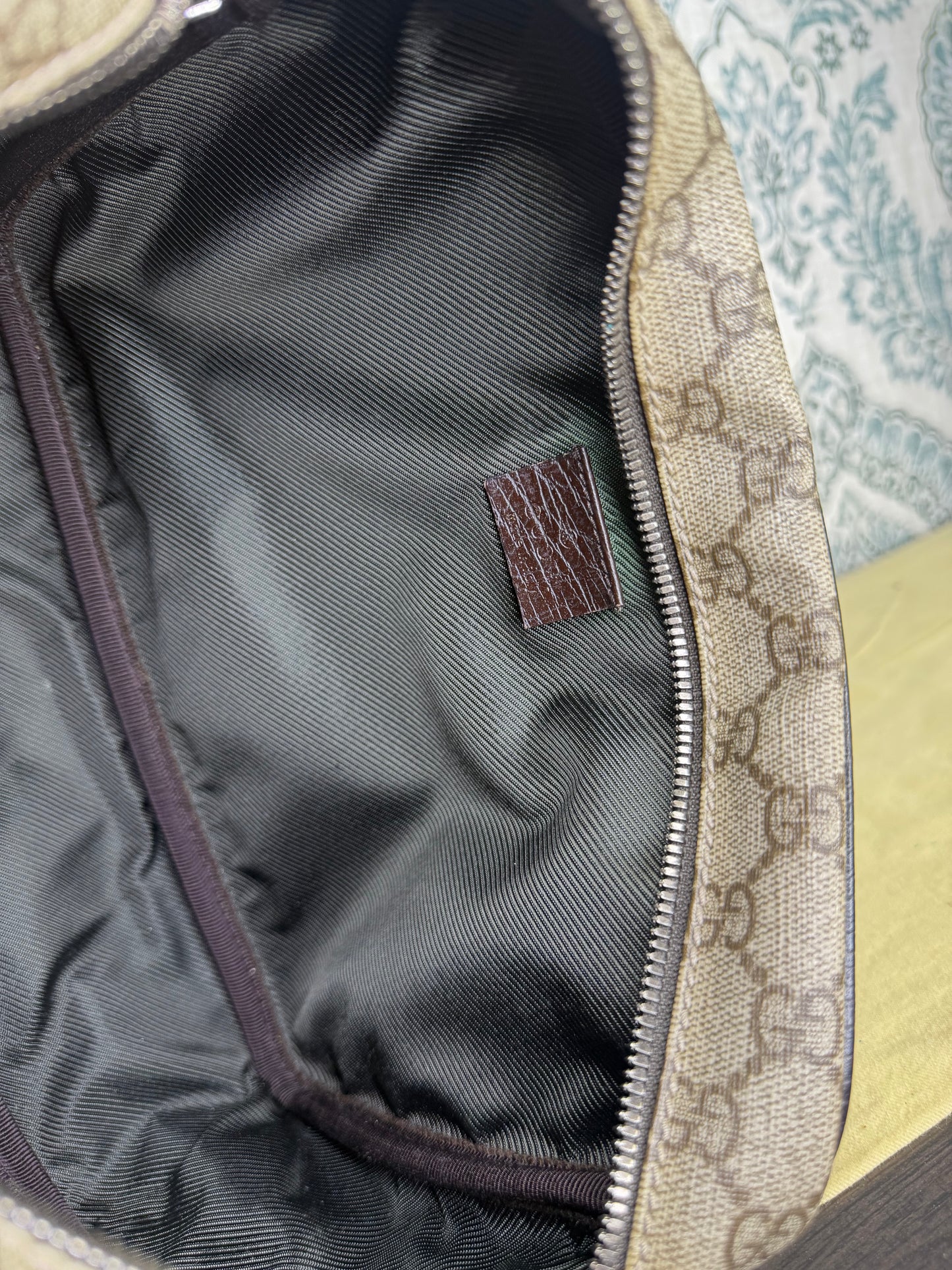 Gucci Supreme Messenger Bag