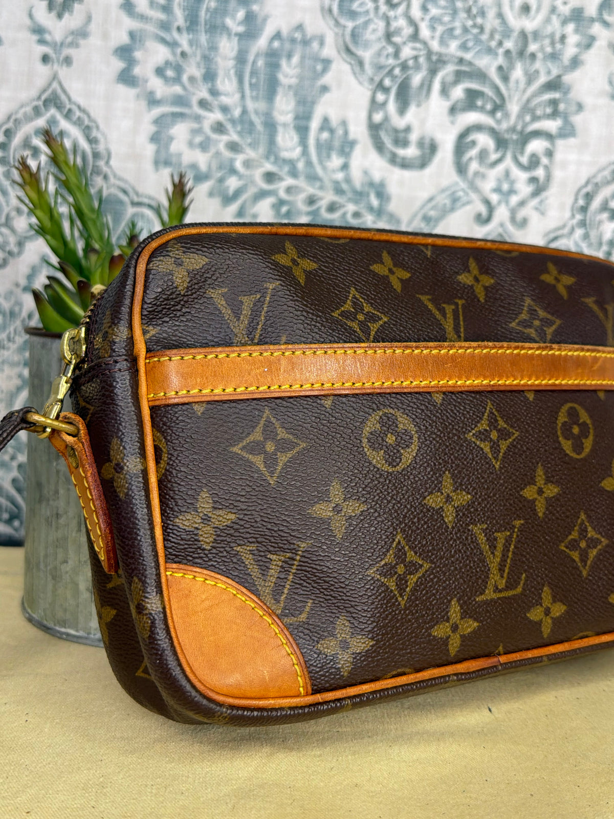 Louis Vuitton Trocadero 23