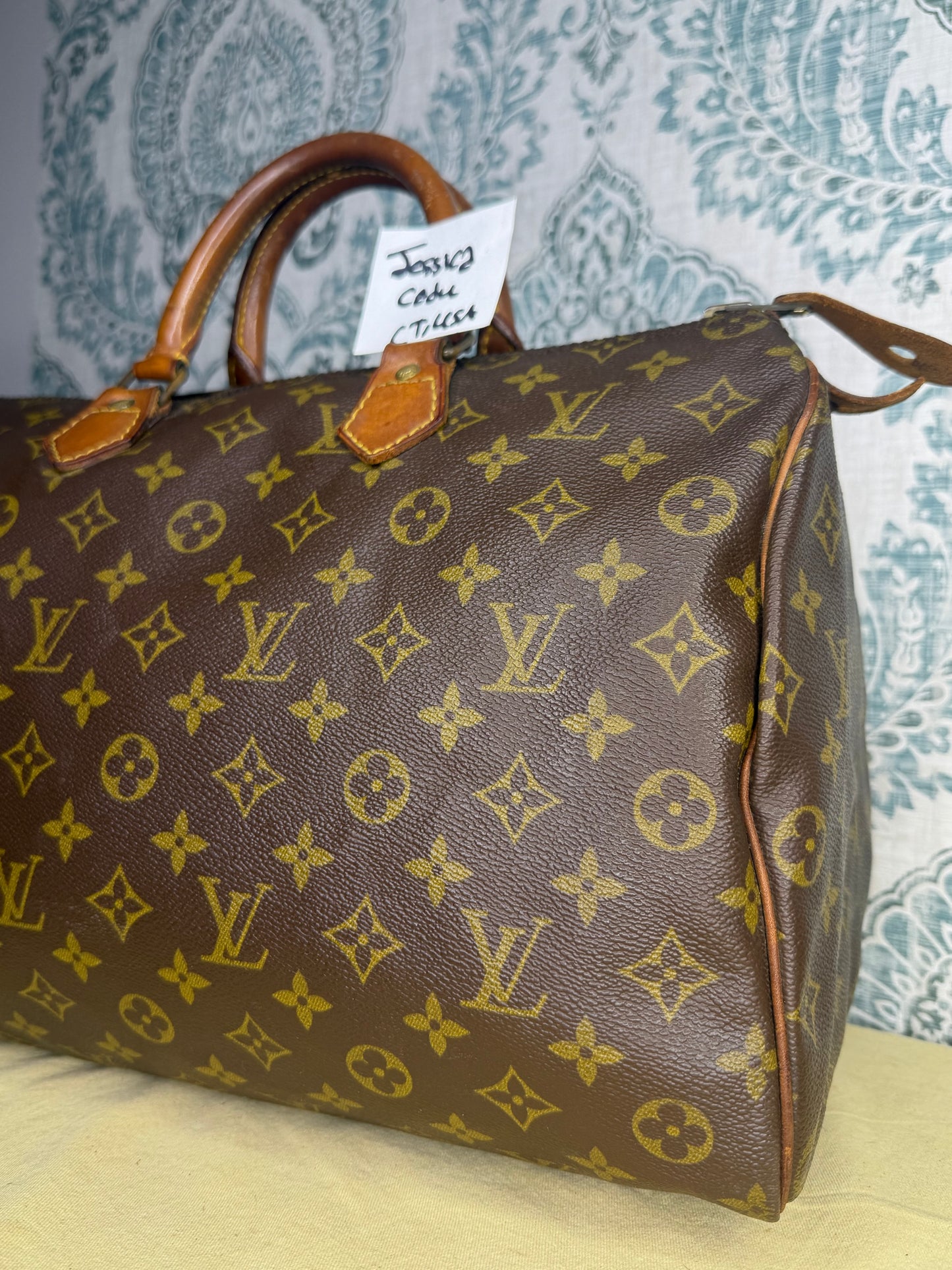 Louis Vuitton Speedy 35