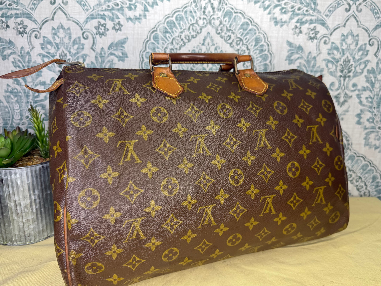 Louis Vuitton Speedy 35