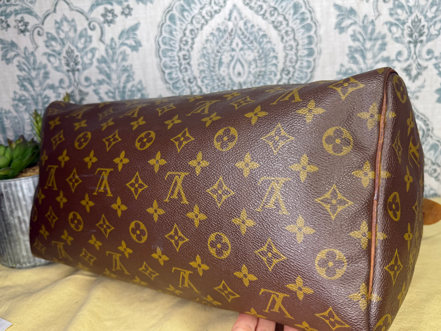 Louis Vuitton Speedy 35
