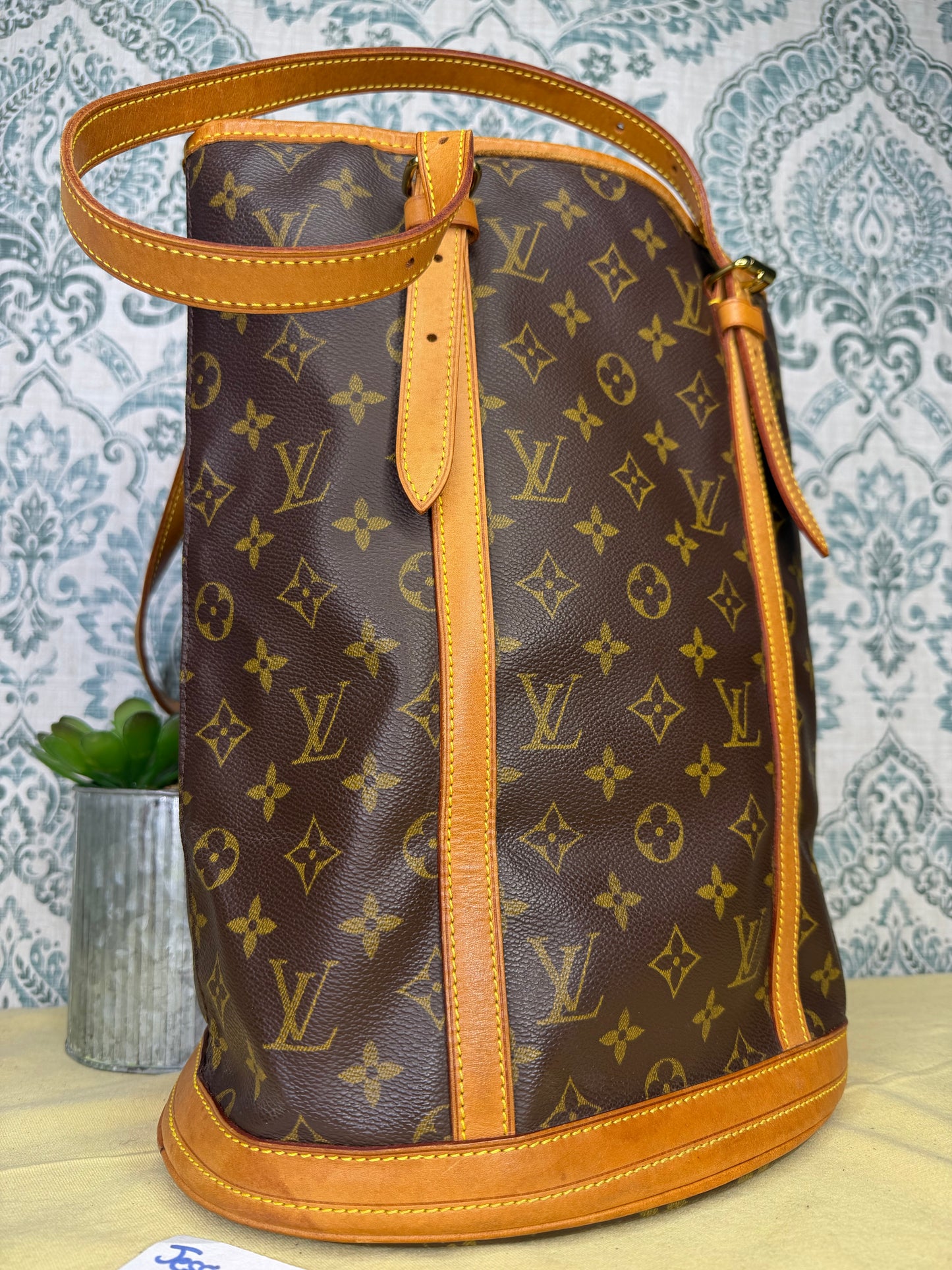 Louis Vuitton Bucket GM #1