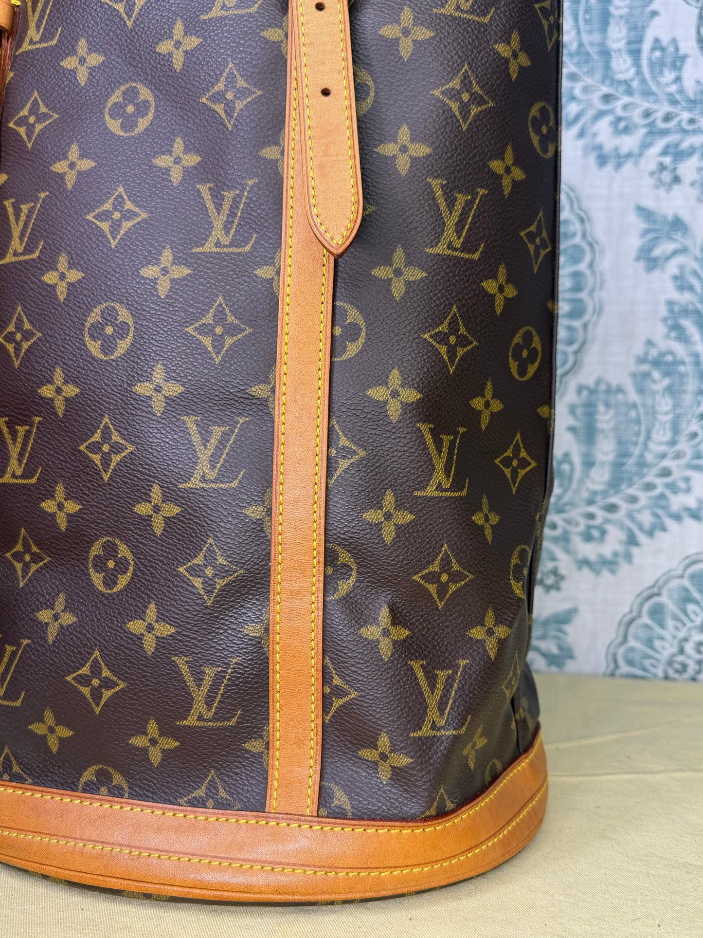 Louis Vuitton Bucket GM #1