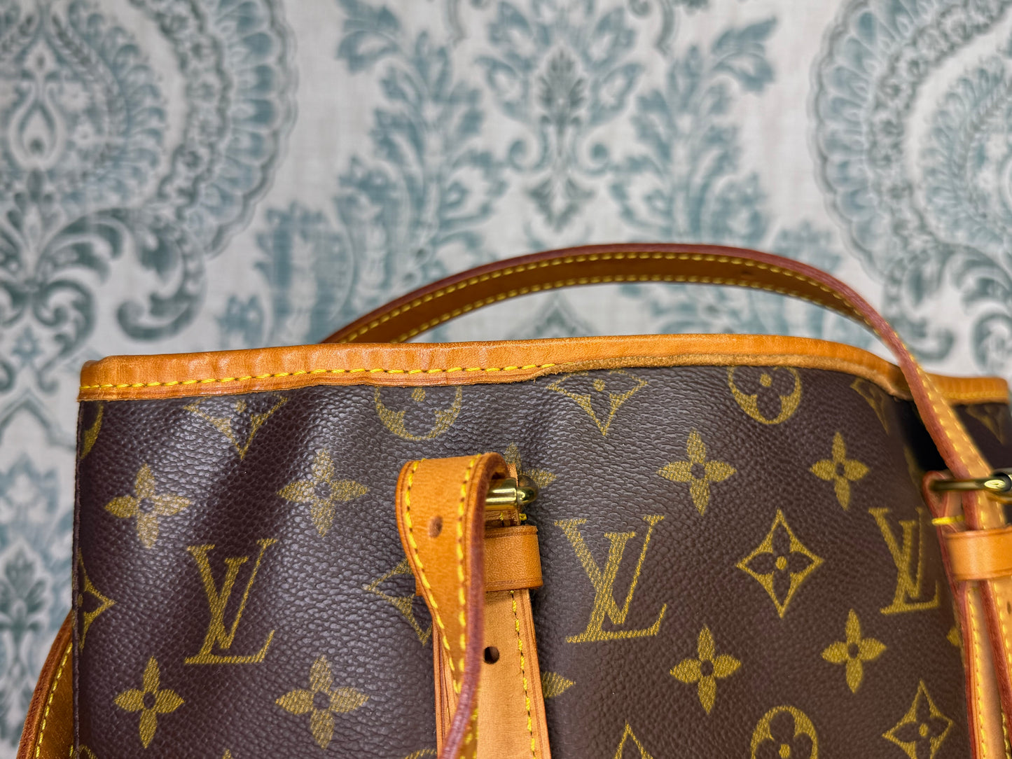 Louis Vuitton Bucket GM #1