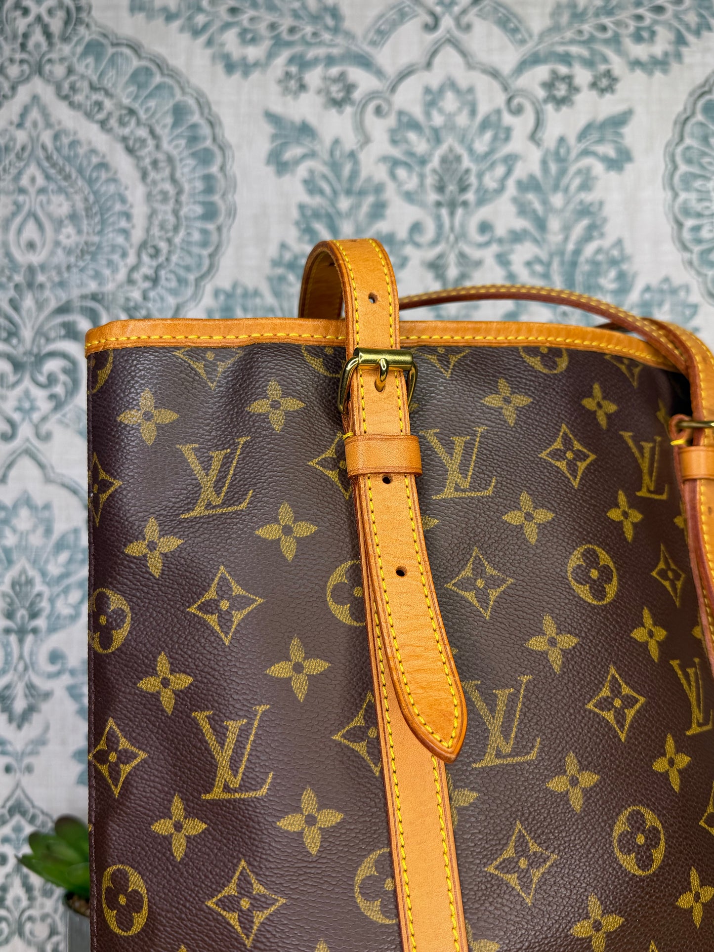 Louis Vuitton Bucket GM #1