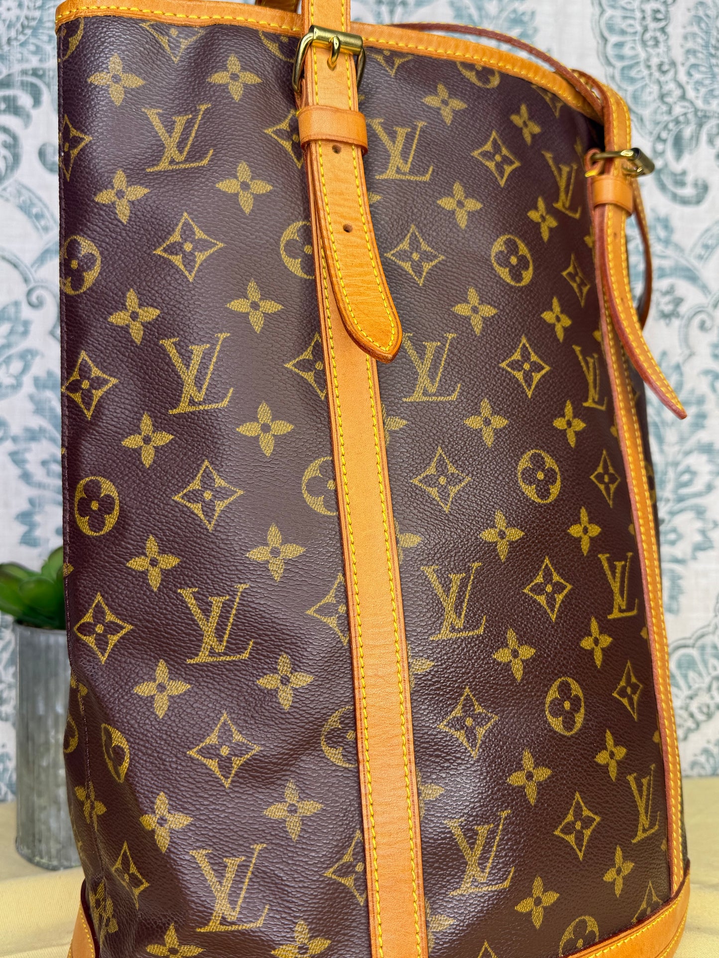 Louis Vuitton Bucket GM #1