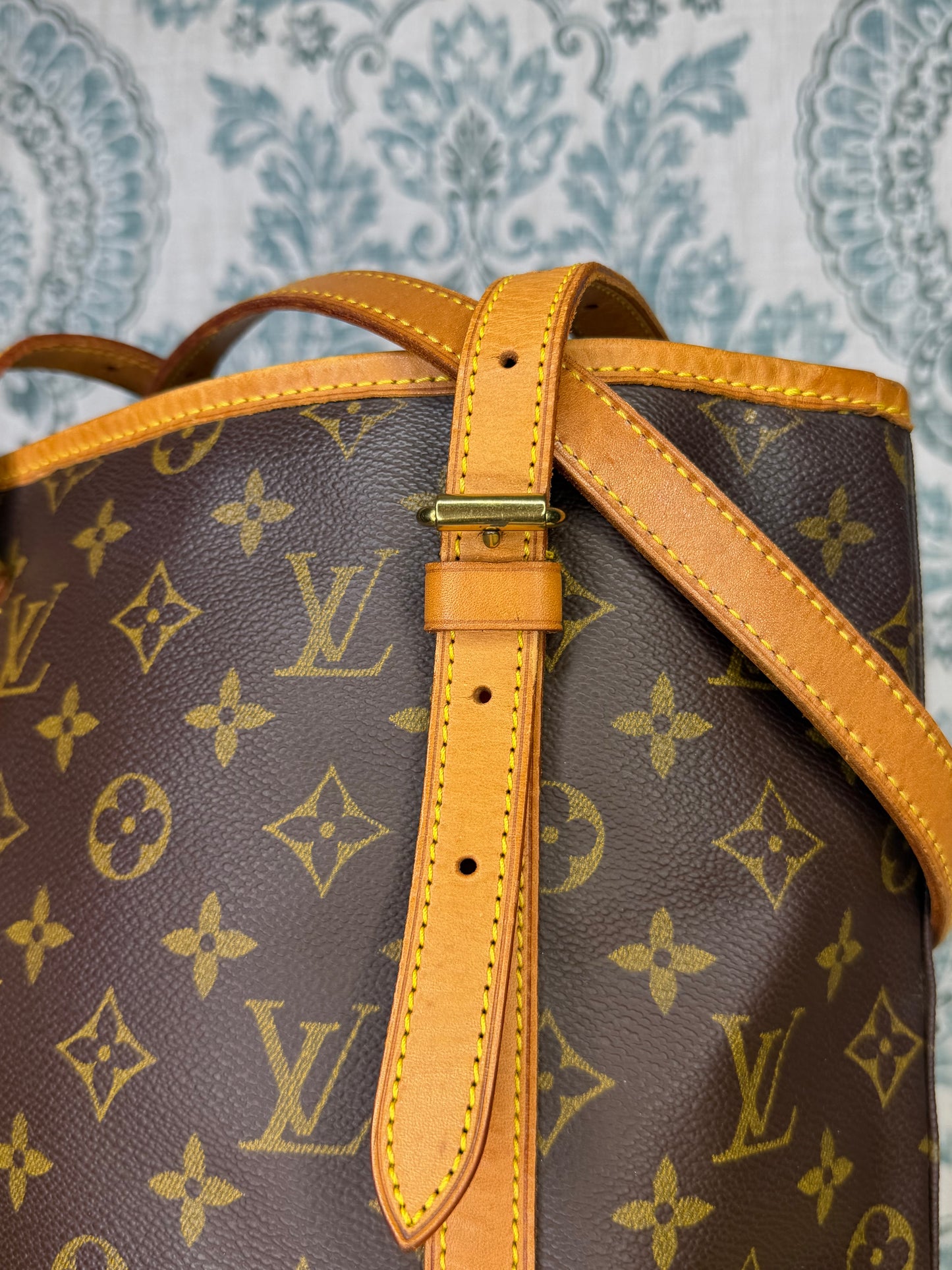 Louis Vuitton Bucket GM #1