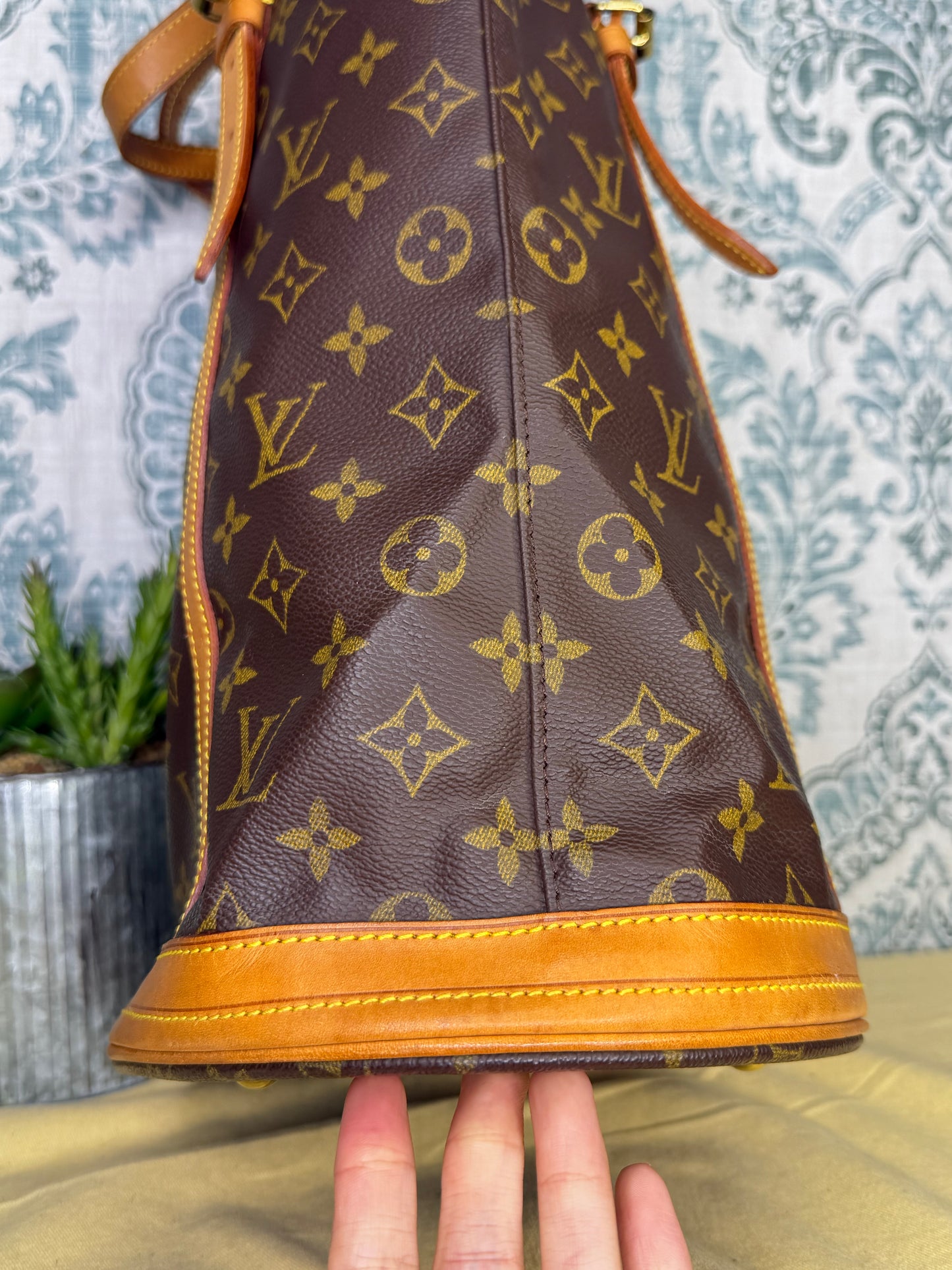 Louis Vuitton Bucket GM #1