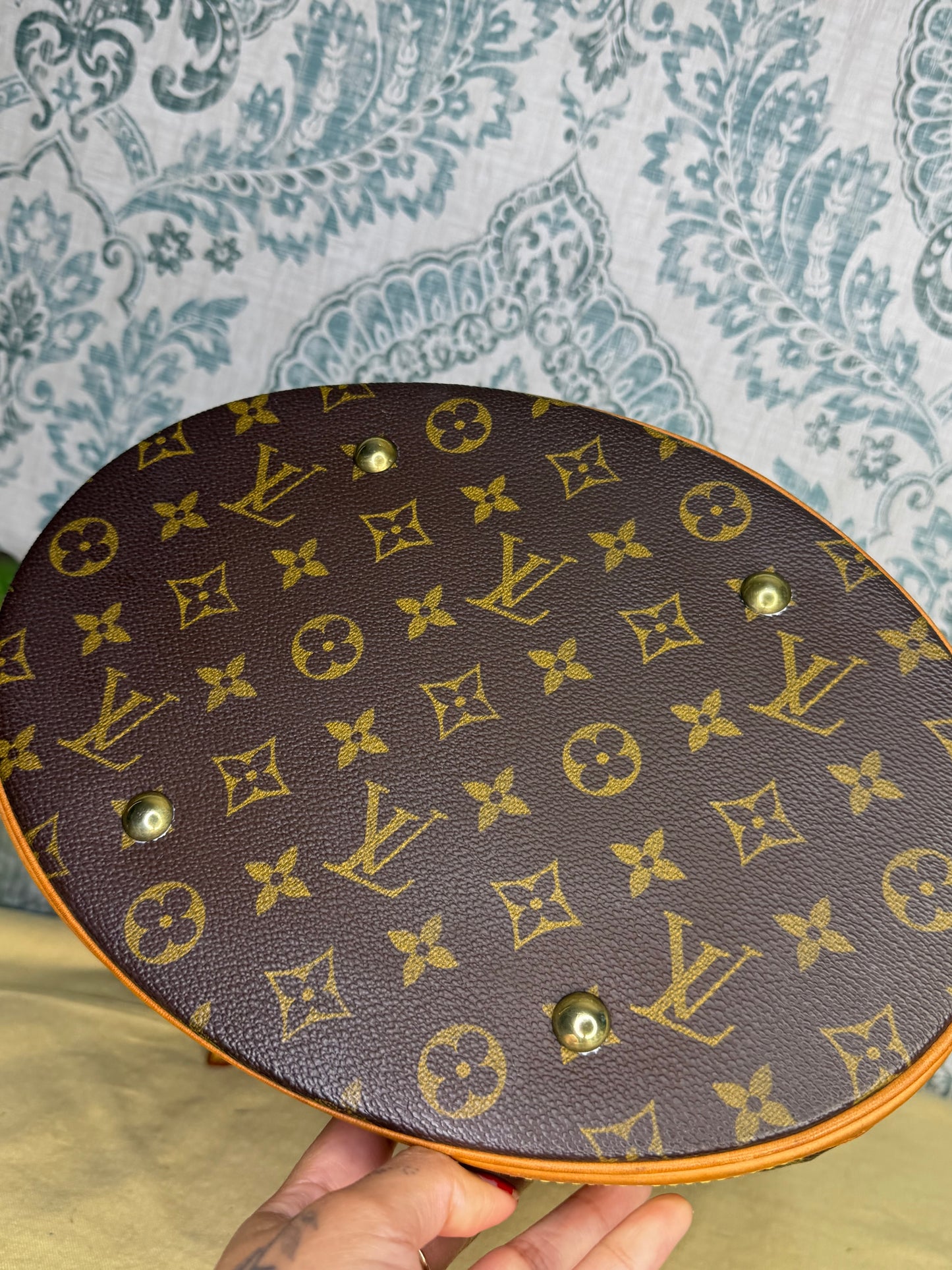 Louis Vuitton Bucket GM #1