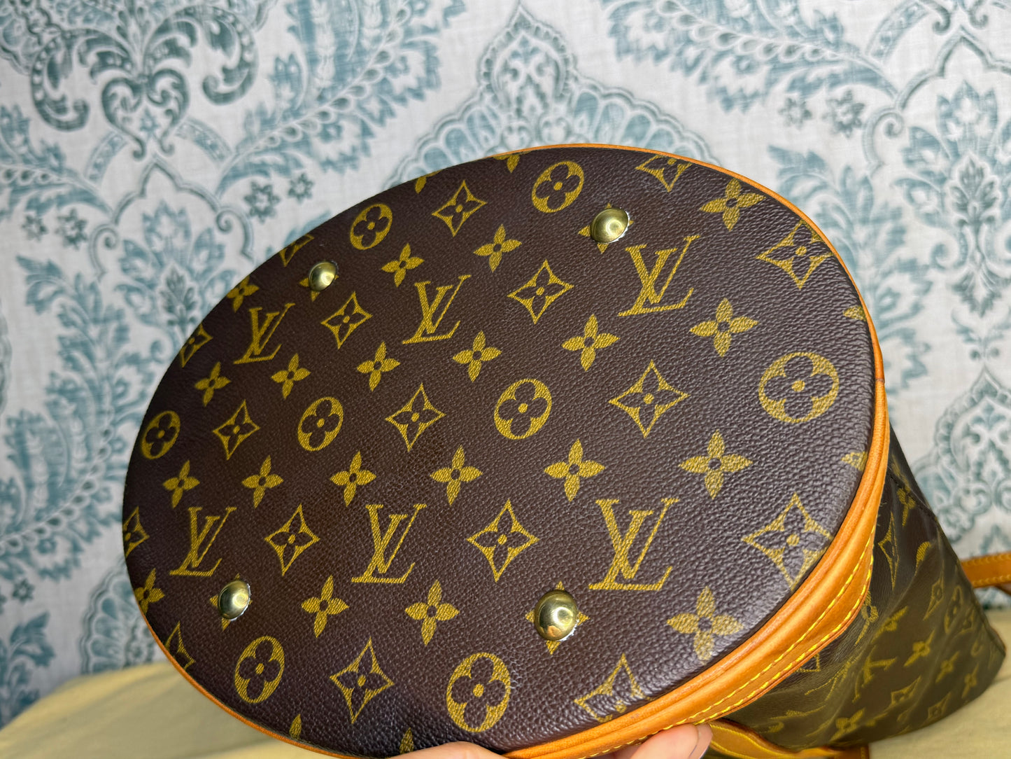 Louis Vuitton Bucket GM #1