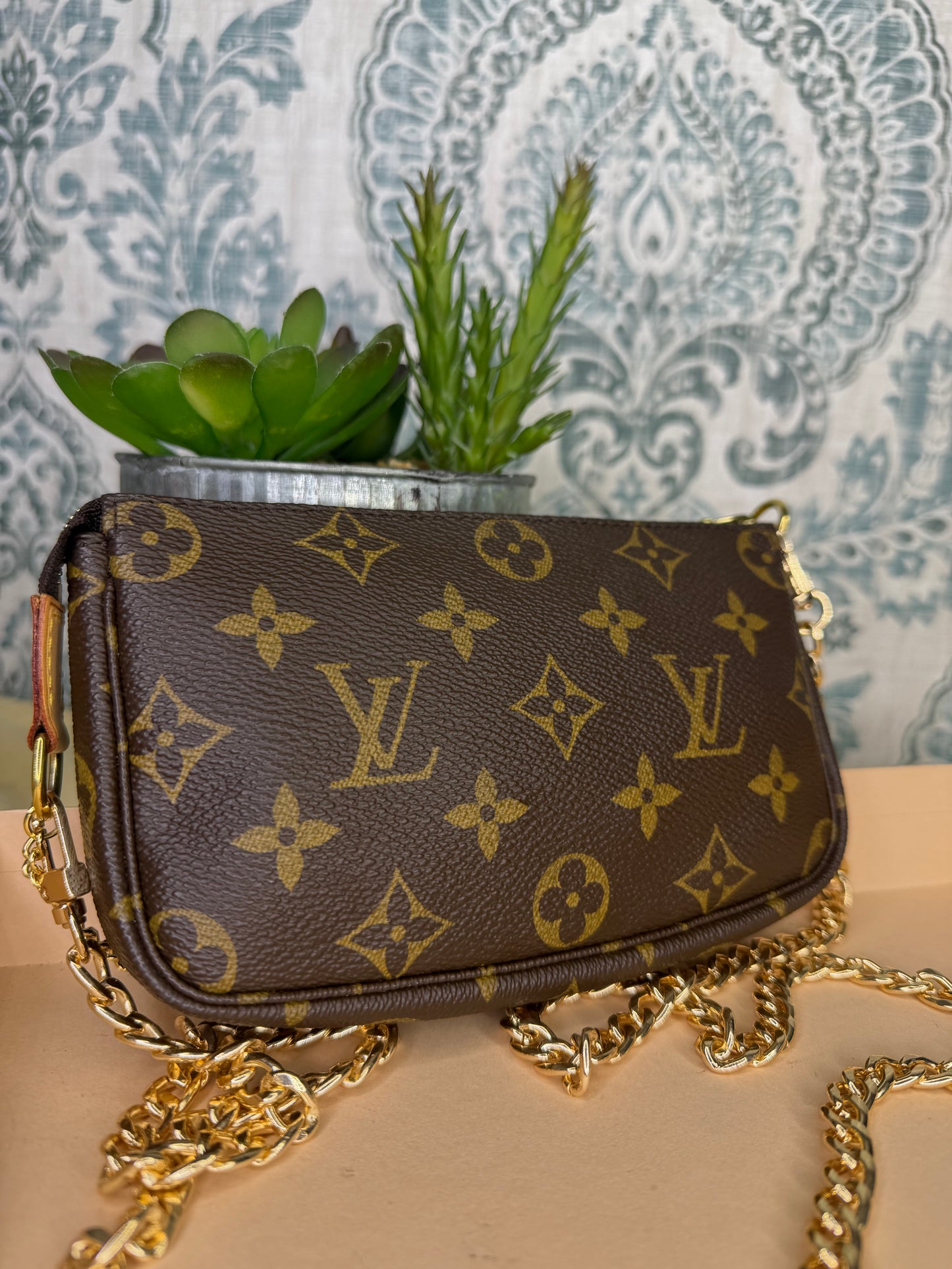 Louis Vuitton Monogram Bucket Pochette #1