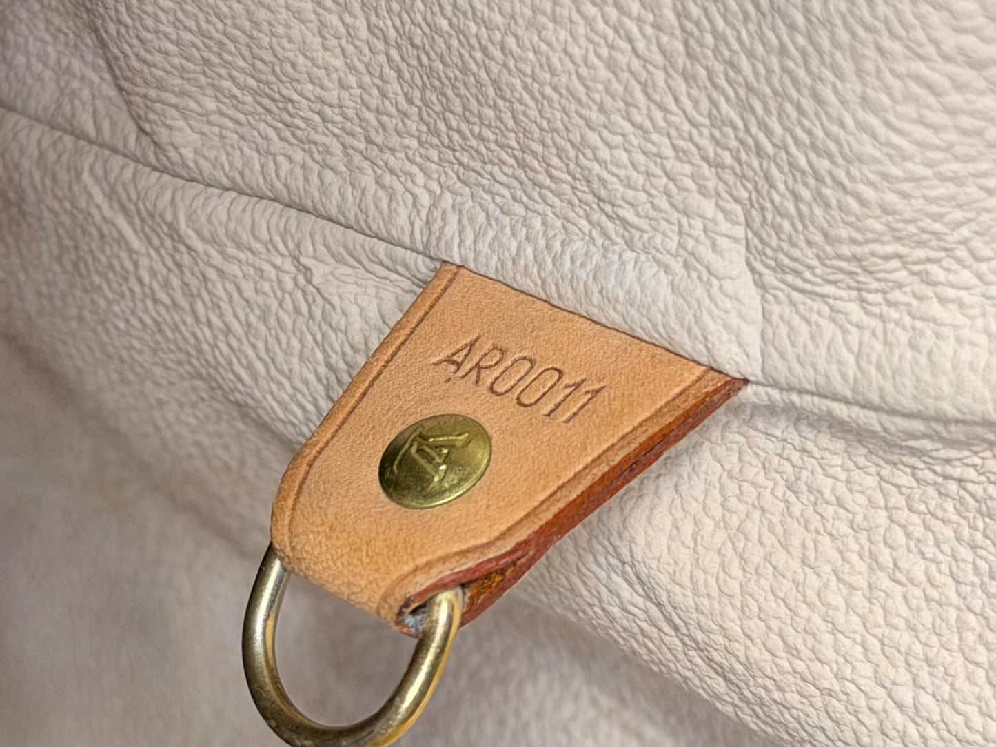 Louis Vuitton Bucket GM #1