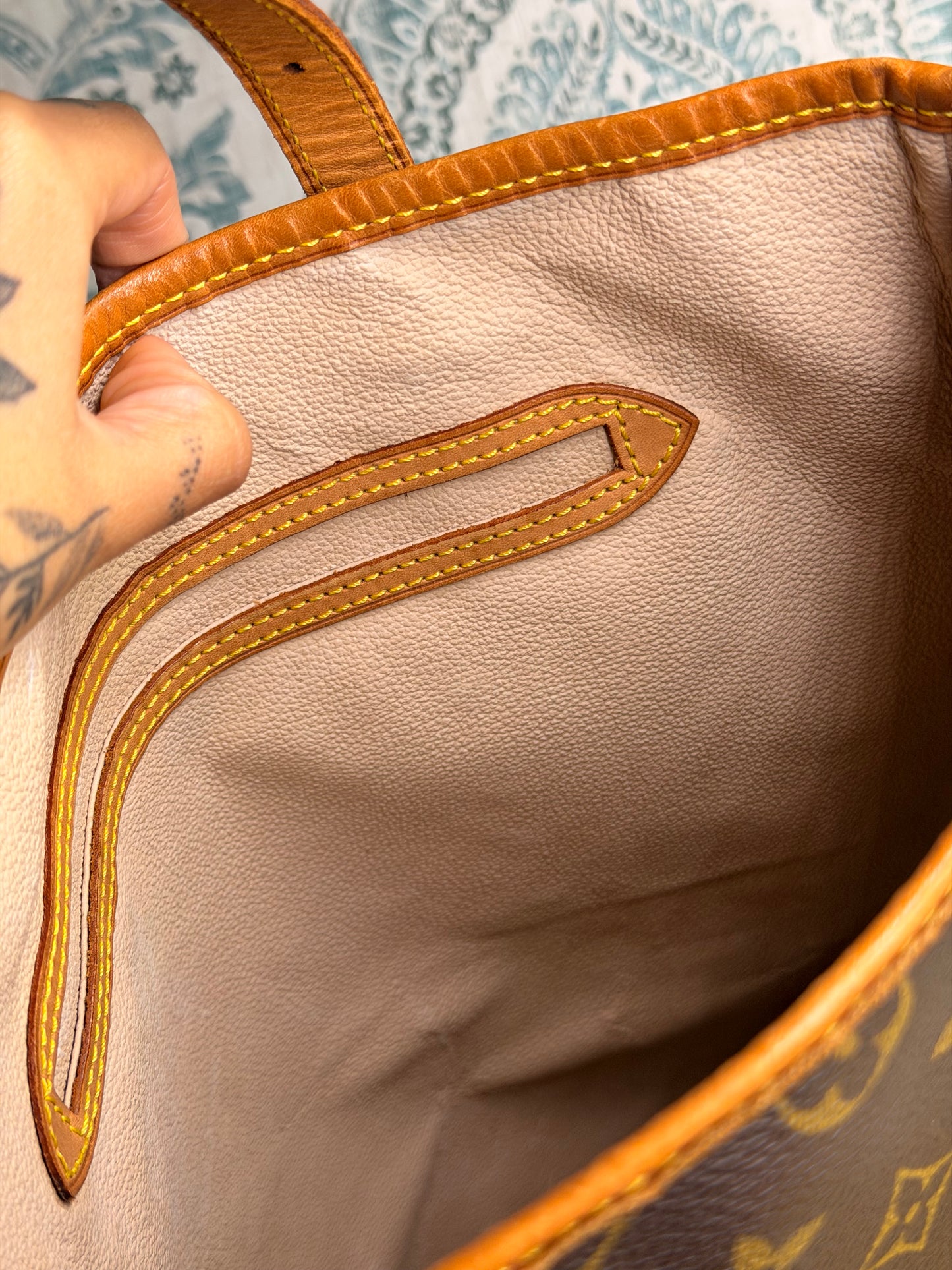 Louis Vuitton Bucket GM #1