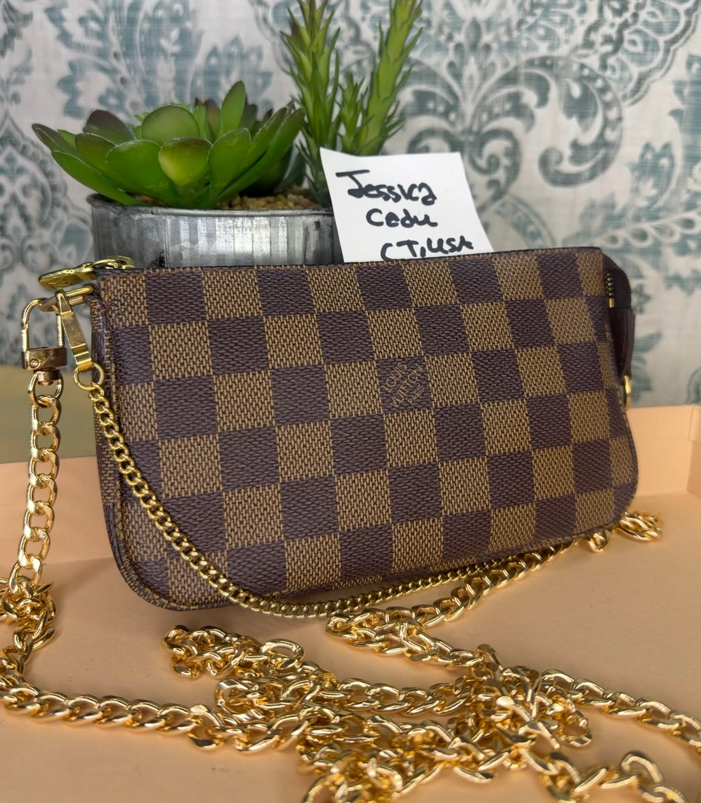 Louis Vuitton Damier Ebene Bucket Pochette