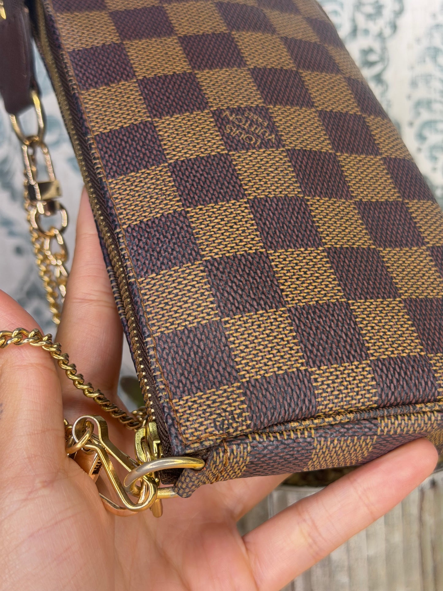 Louis Vuitton Damier Ebene Bucket Pochette