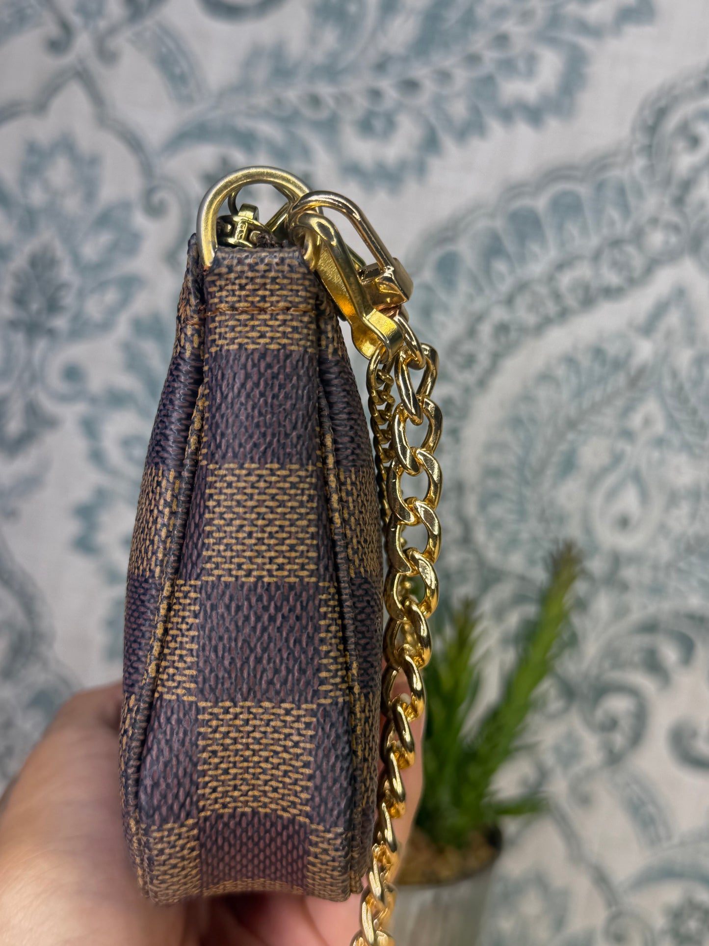 Louis Vuitton Damier Ebene Bucket Pochette