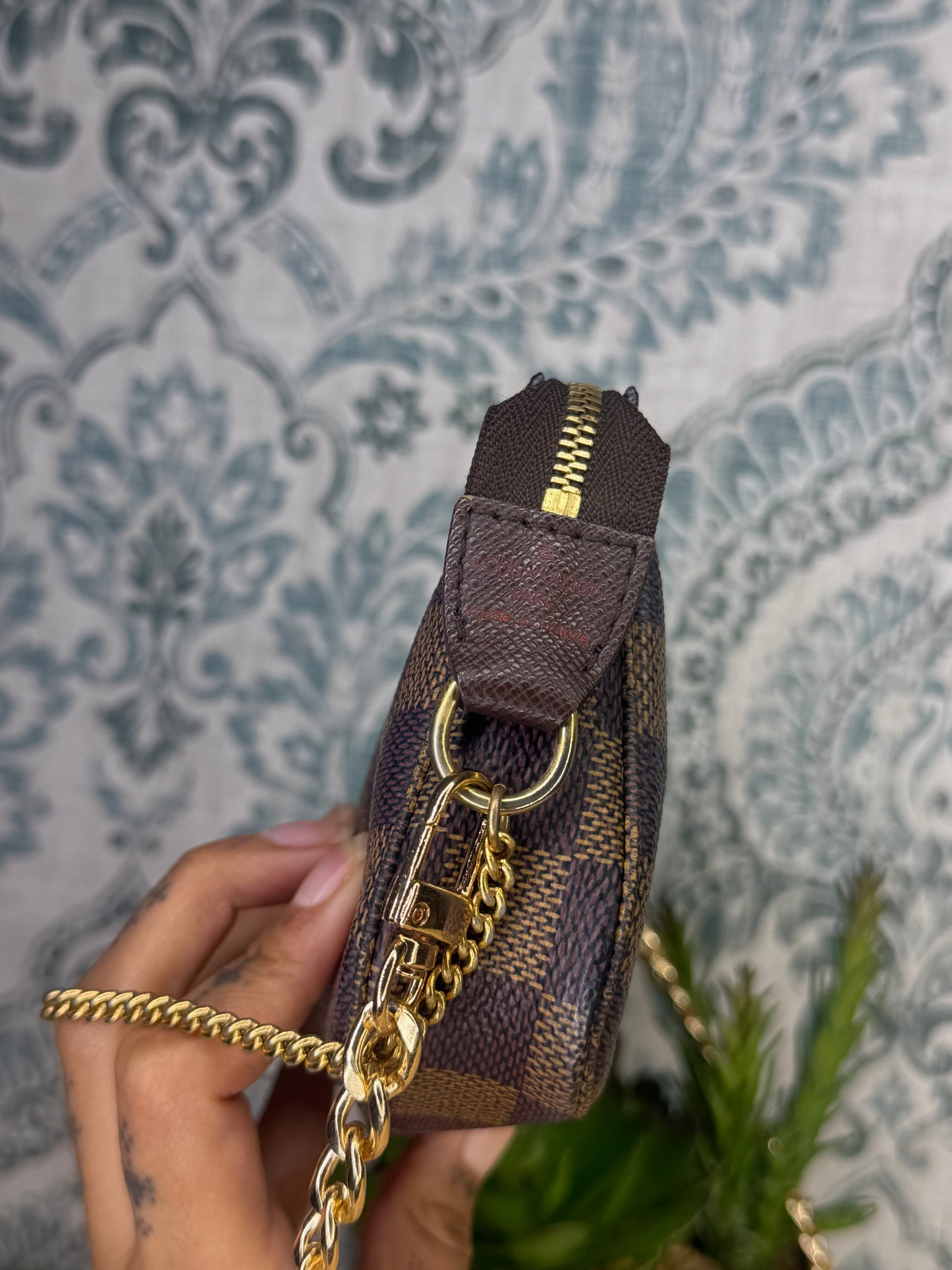 Louis Vuitton Damier Ebene Bucket Pochette