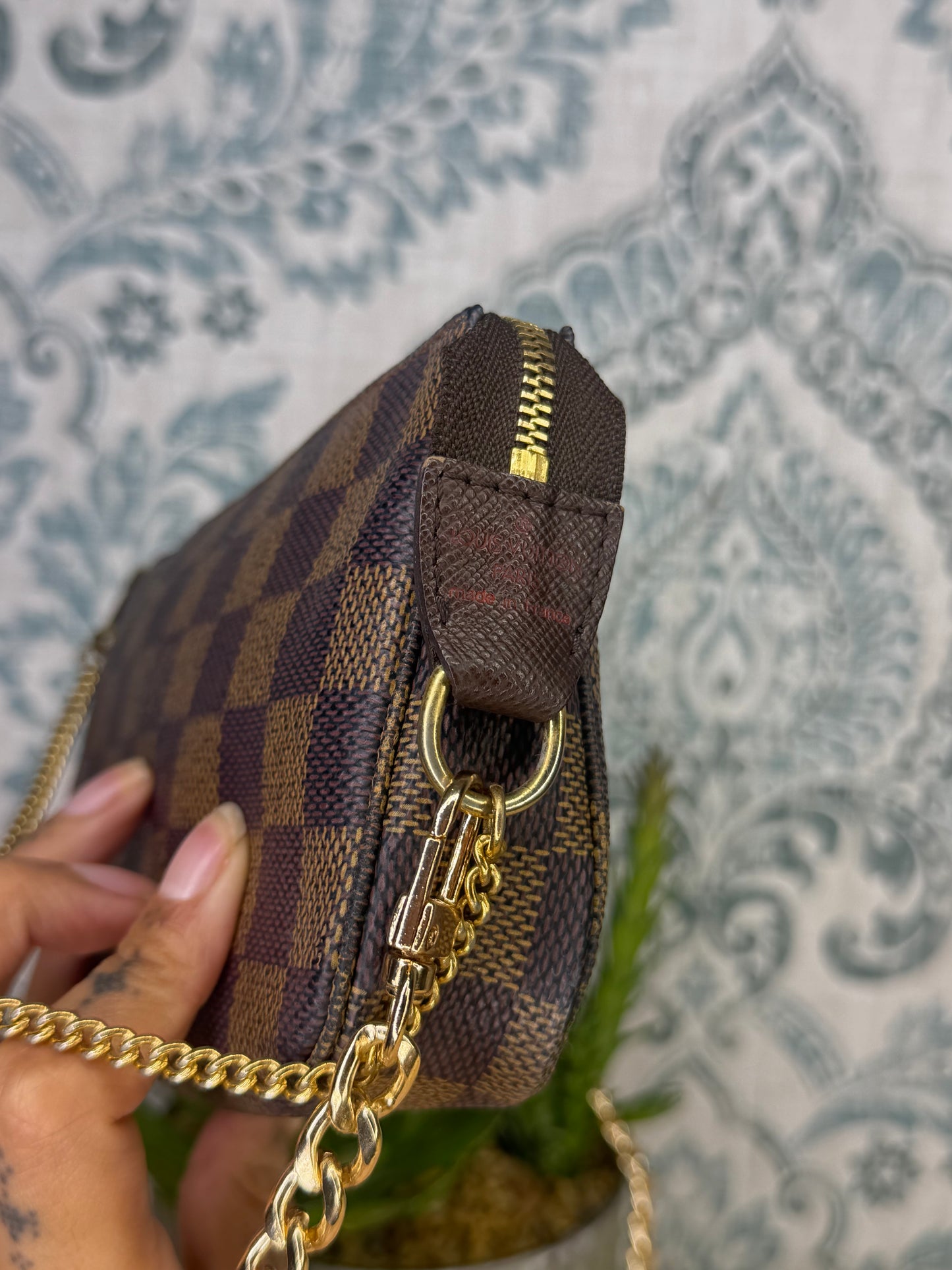 Louis Vuitton Damier Ebene Bucket Pochette