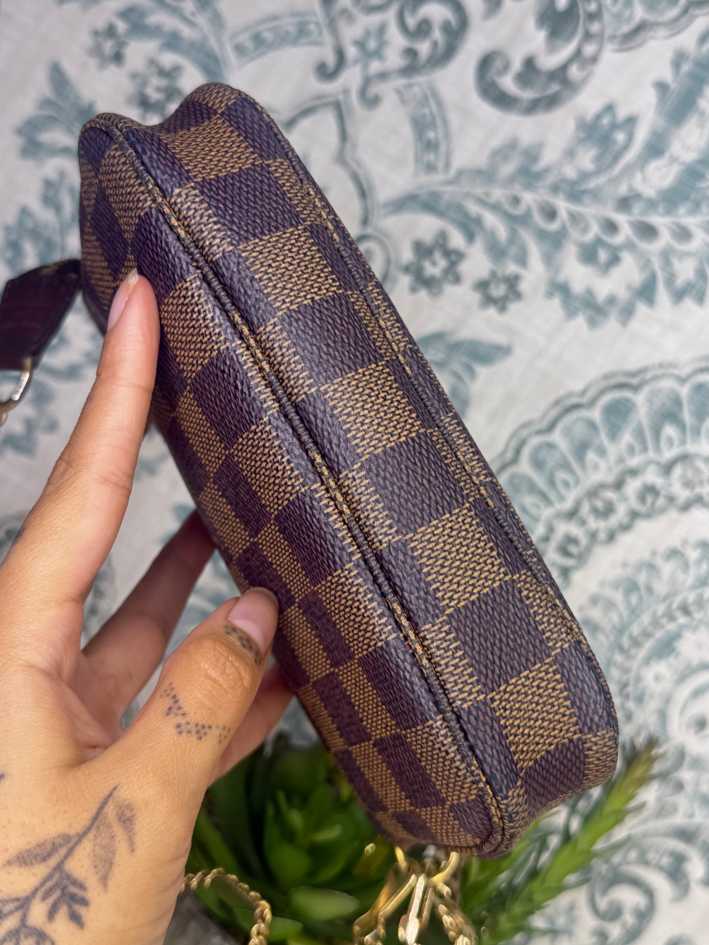 Louis Vuitton Damier Ebene Bucket Pochette