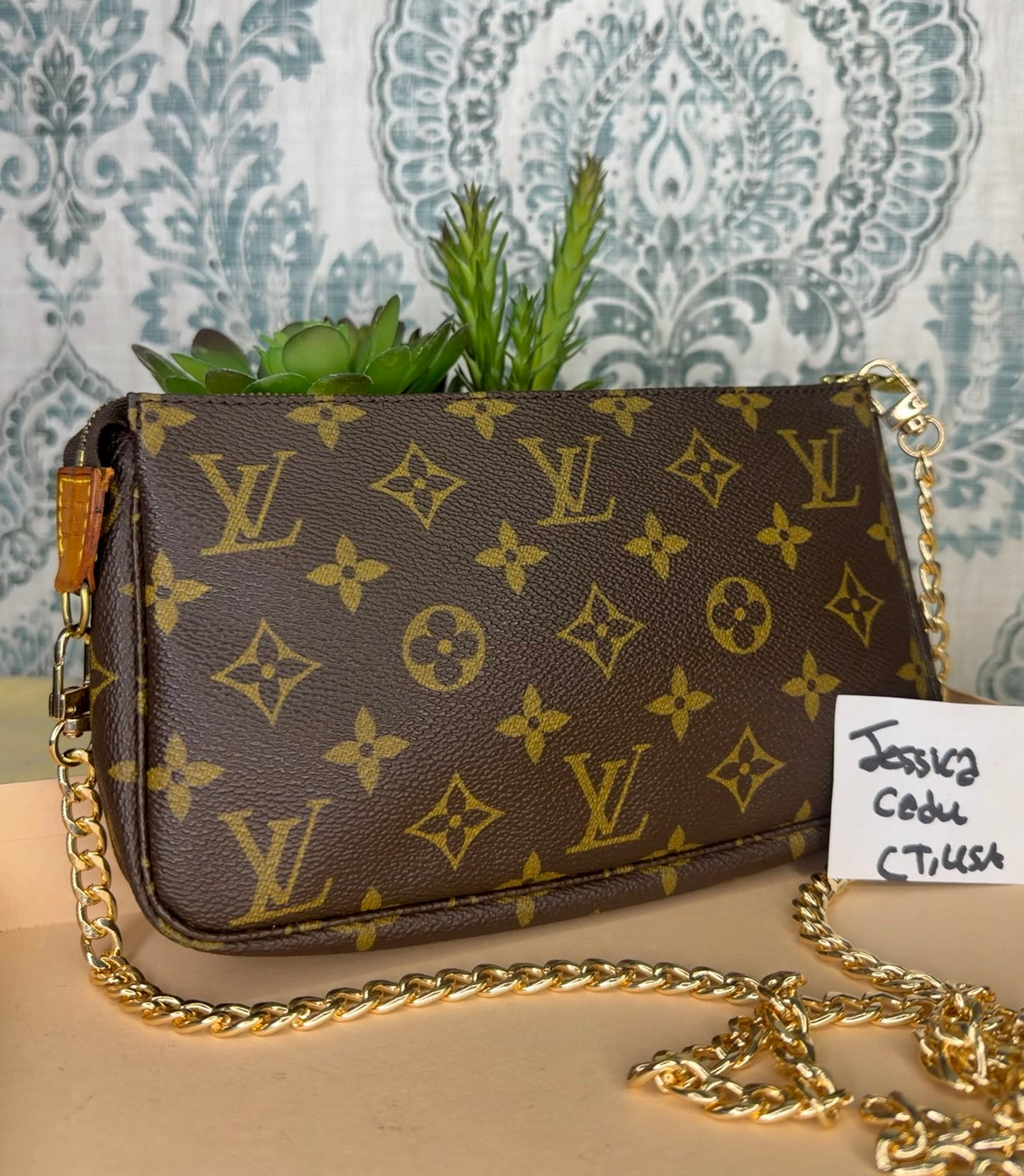 Louis Vuitton Pochette Accessories