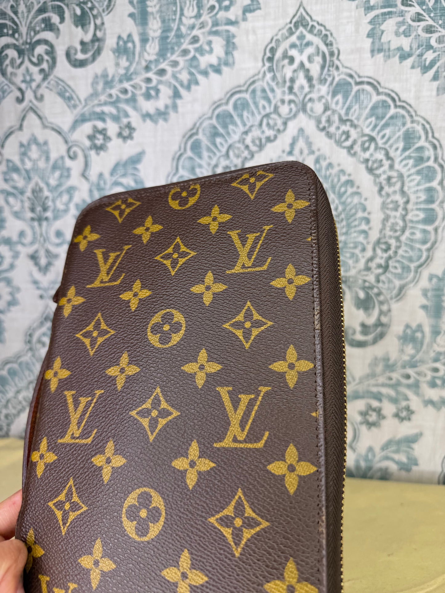 Louis Vuitton Escapade Travel Organizer Wallet
