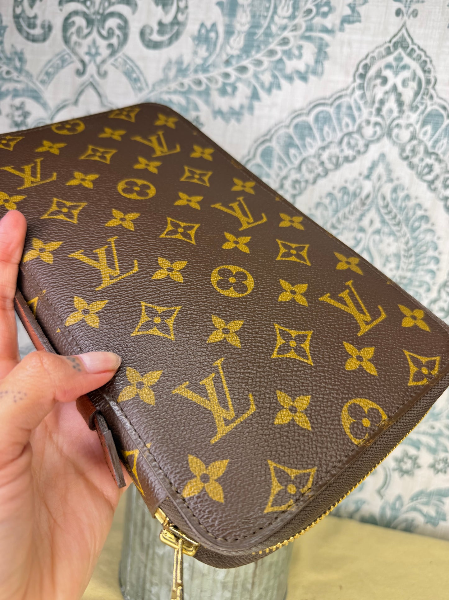 Louis Vuitton Escapade Travel Organizer Wallet
