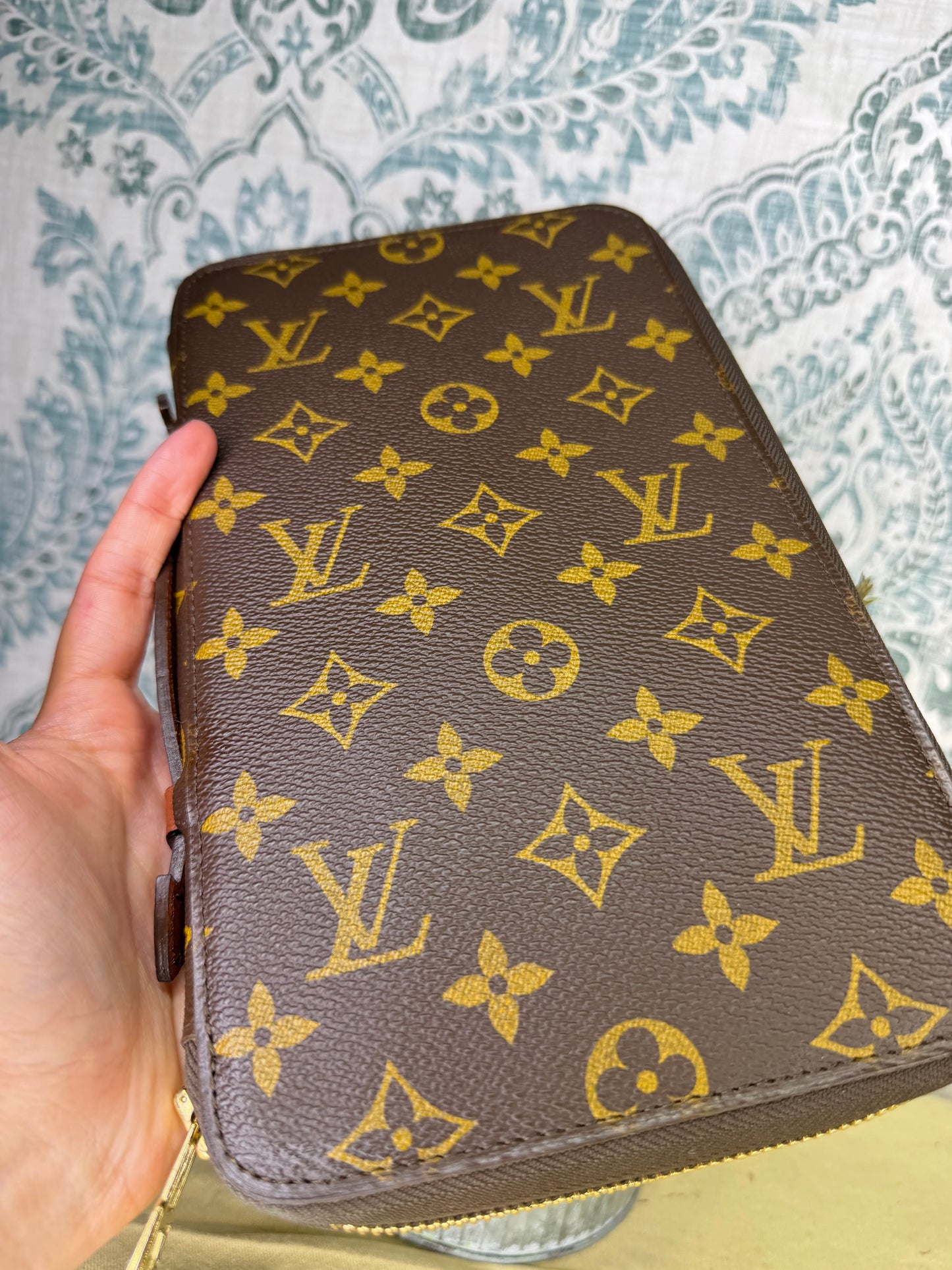 Louis Vuitton Escapade Travel Organizer Wallet