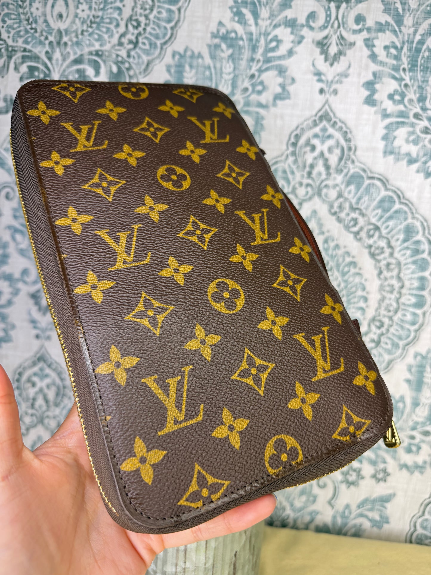 Louis Vuitton Escapade Travel Organizer Wallet