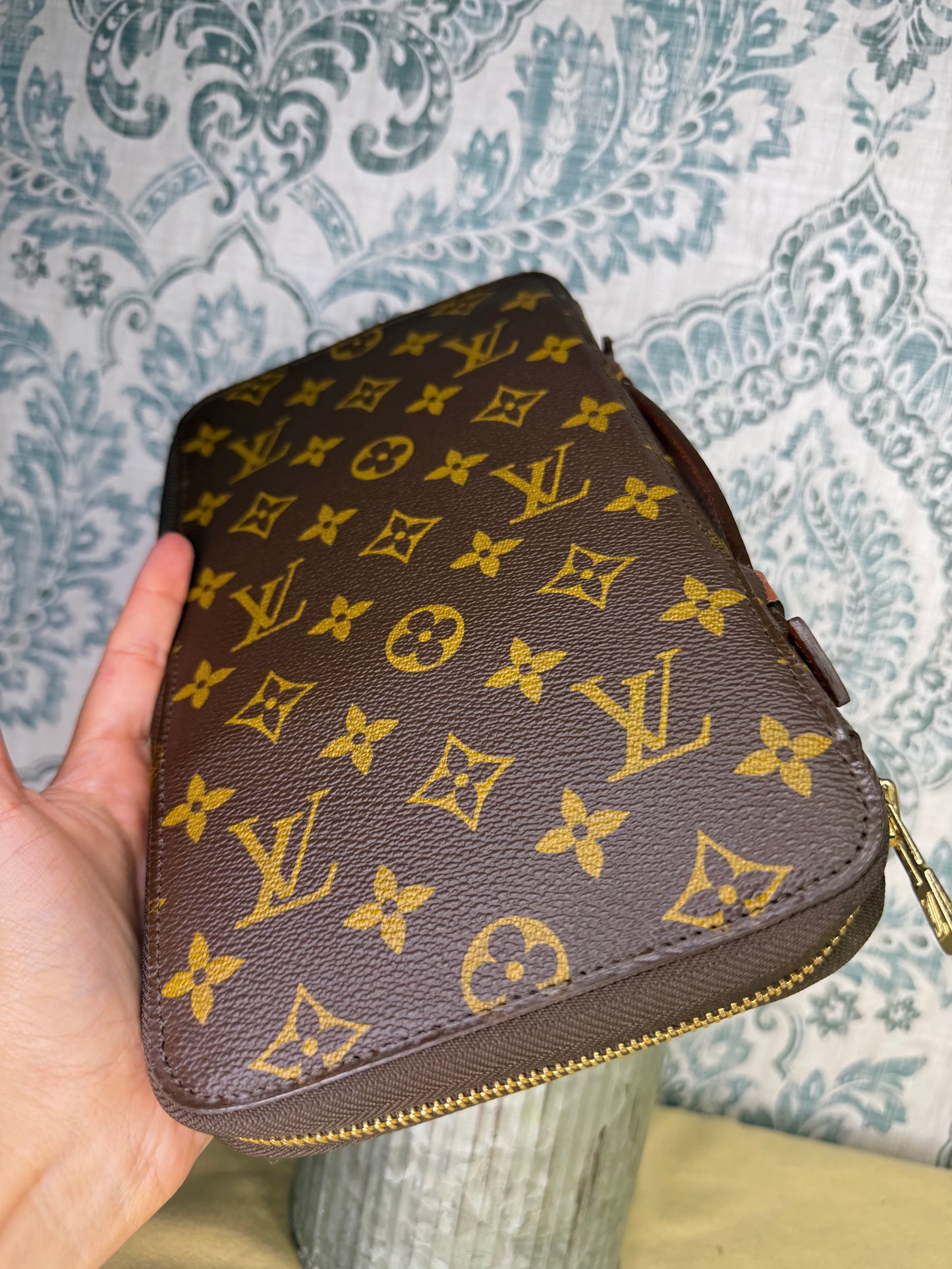 Louis Vuitton Escapade Travel Organizer Wallet