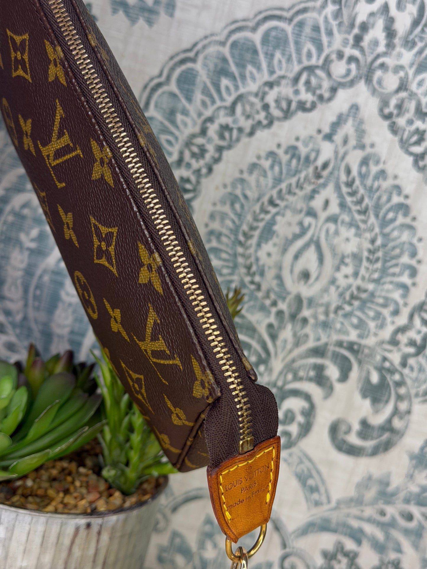 Louis Vuitton Pochette Accessories